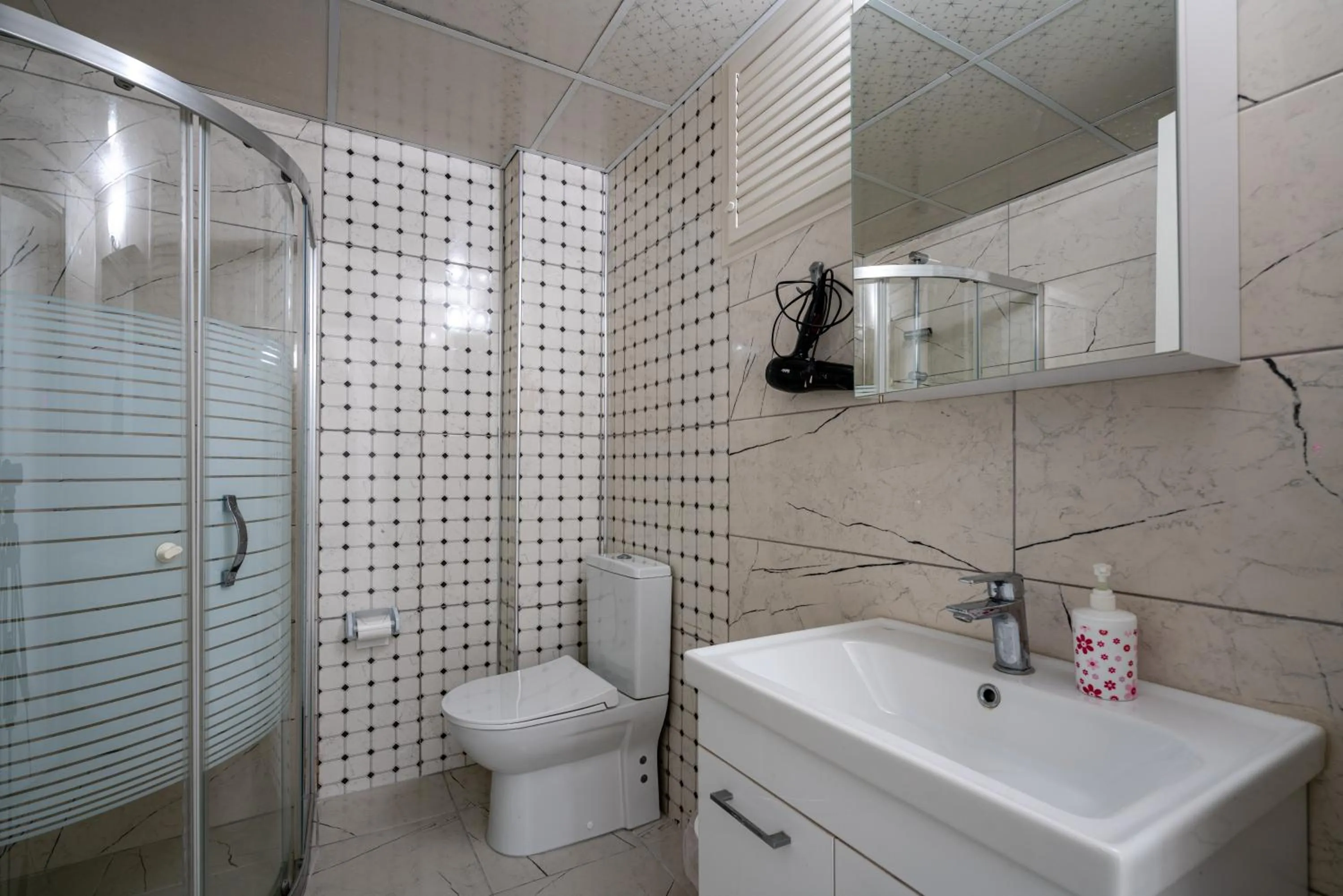 Sare Suites Downtown