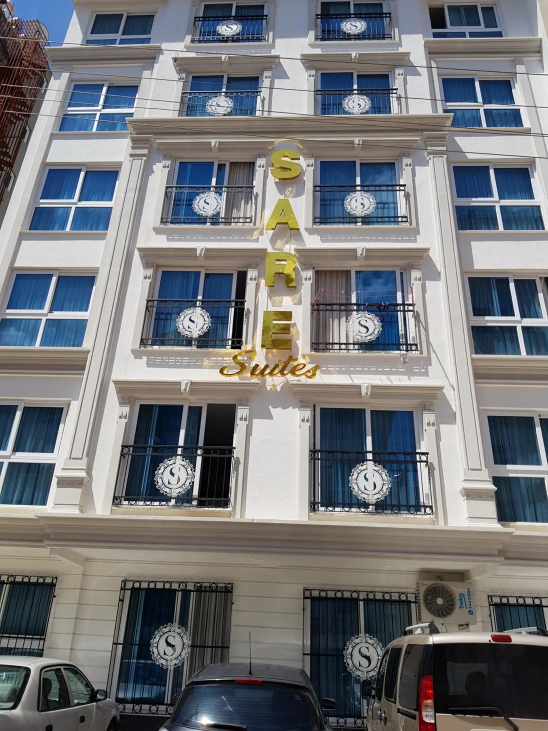 Property building in Sare Suites Downtown