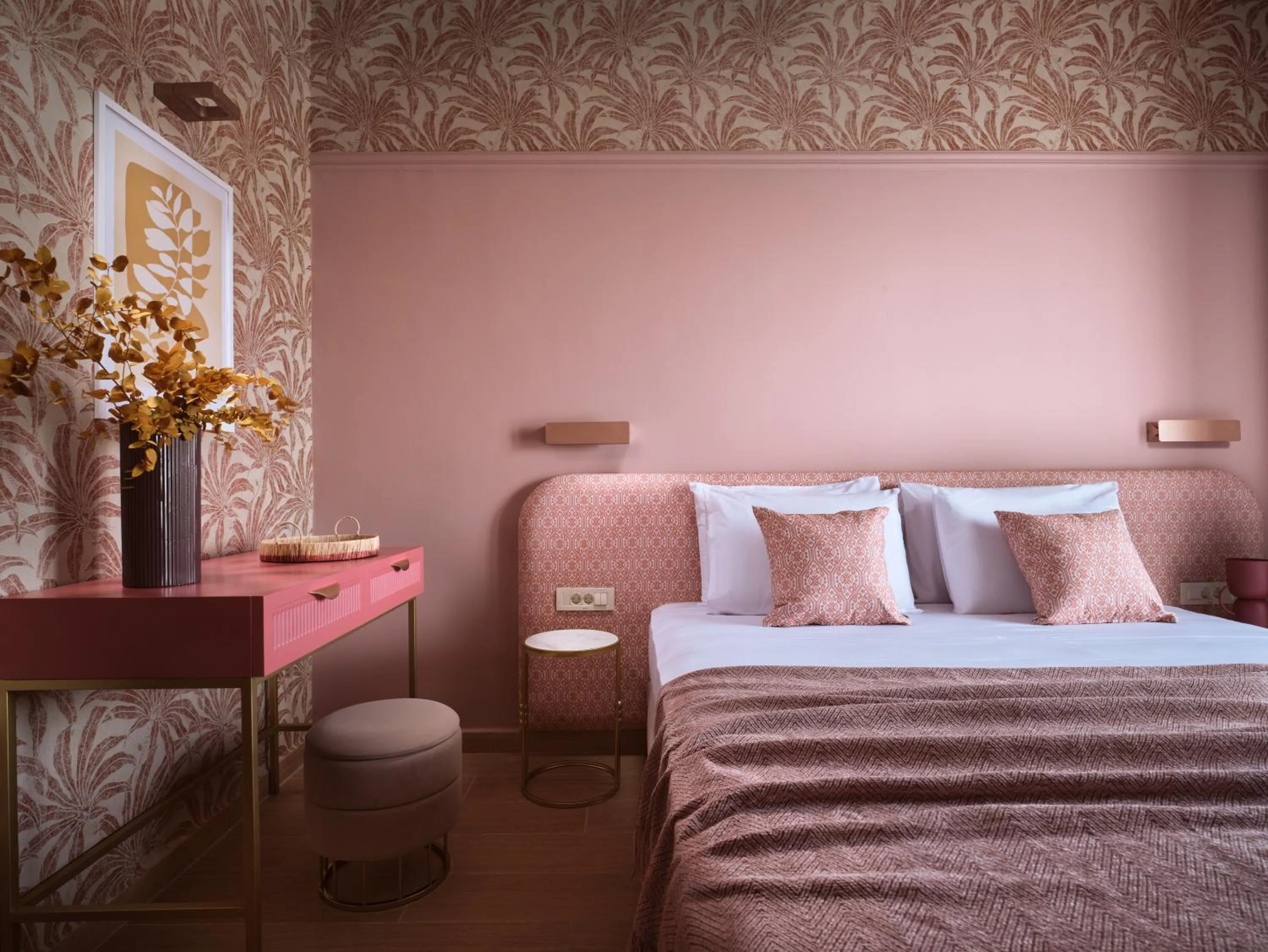 Bed in Anemelia Retreat - Explore & Recharge