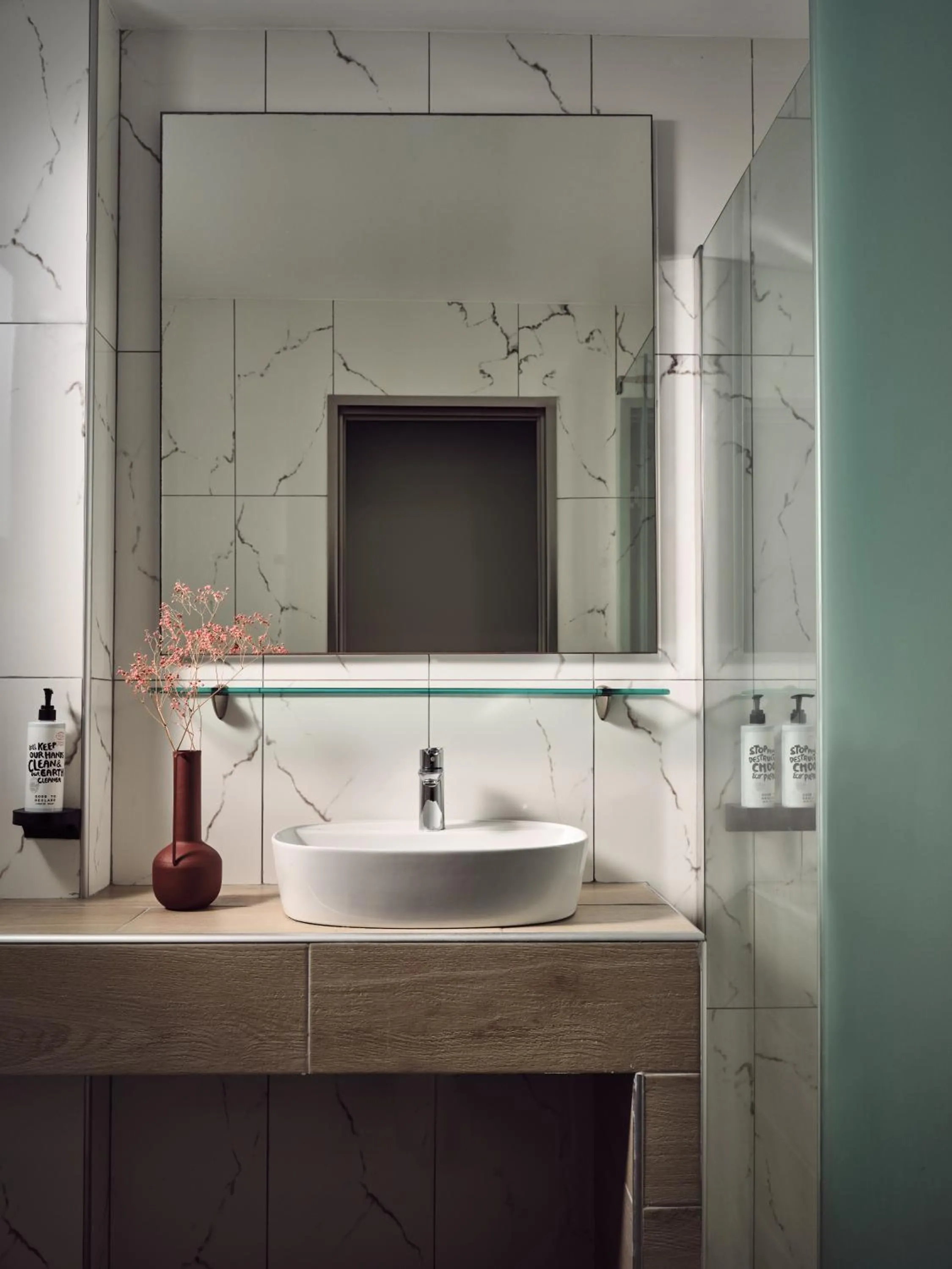 Bathroom in Anemelia Retreat - Explore & Recharge