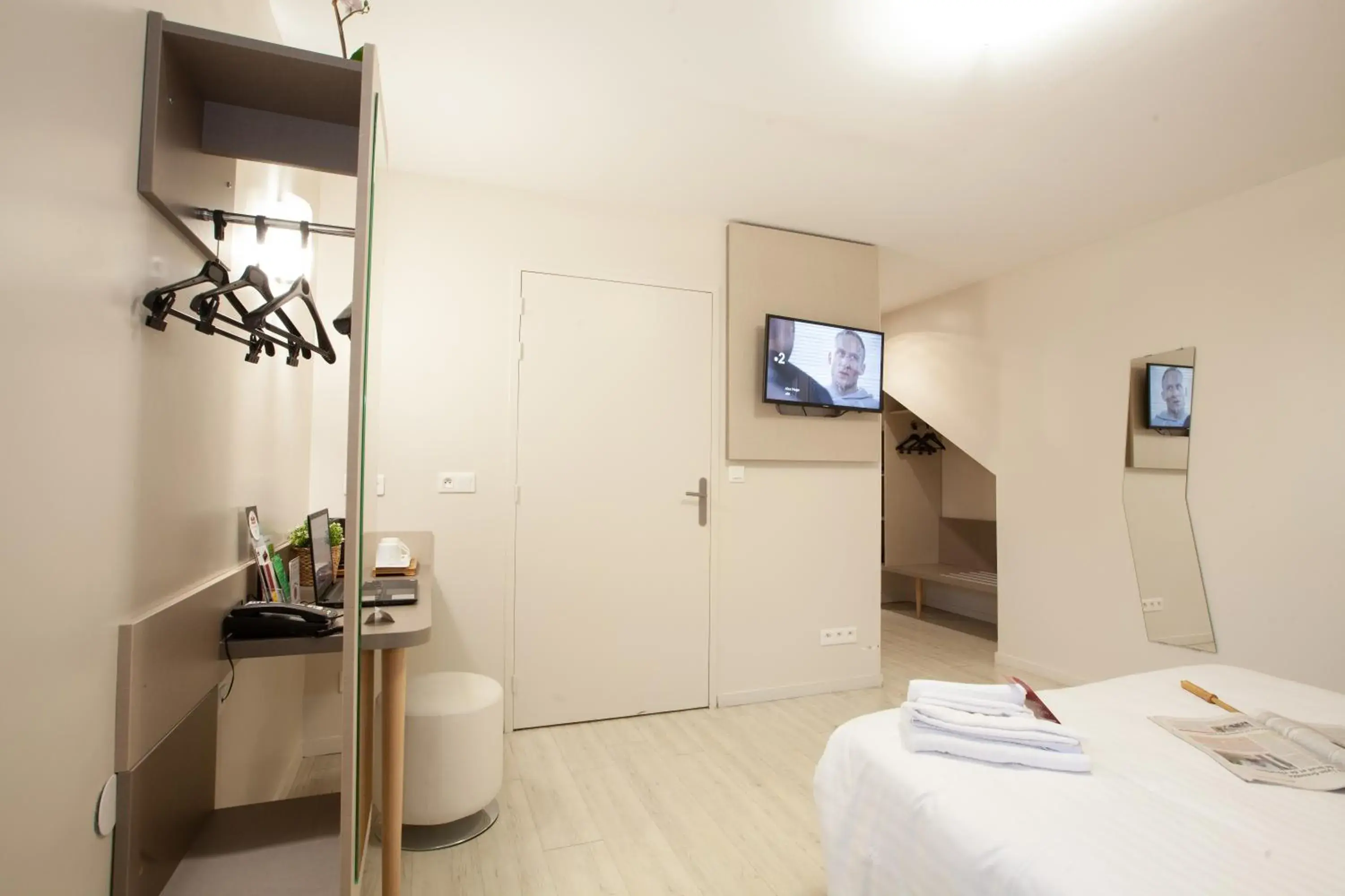 Superior Double Room in Best Hotel Lyon - Saint Priest Superior Double Room in Best Hotel Lyon - Saint Priest