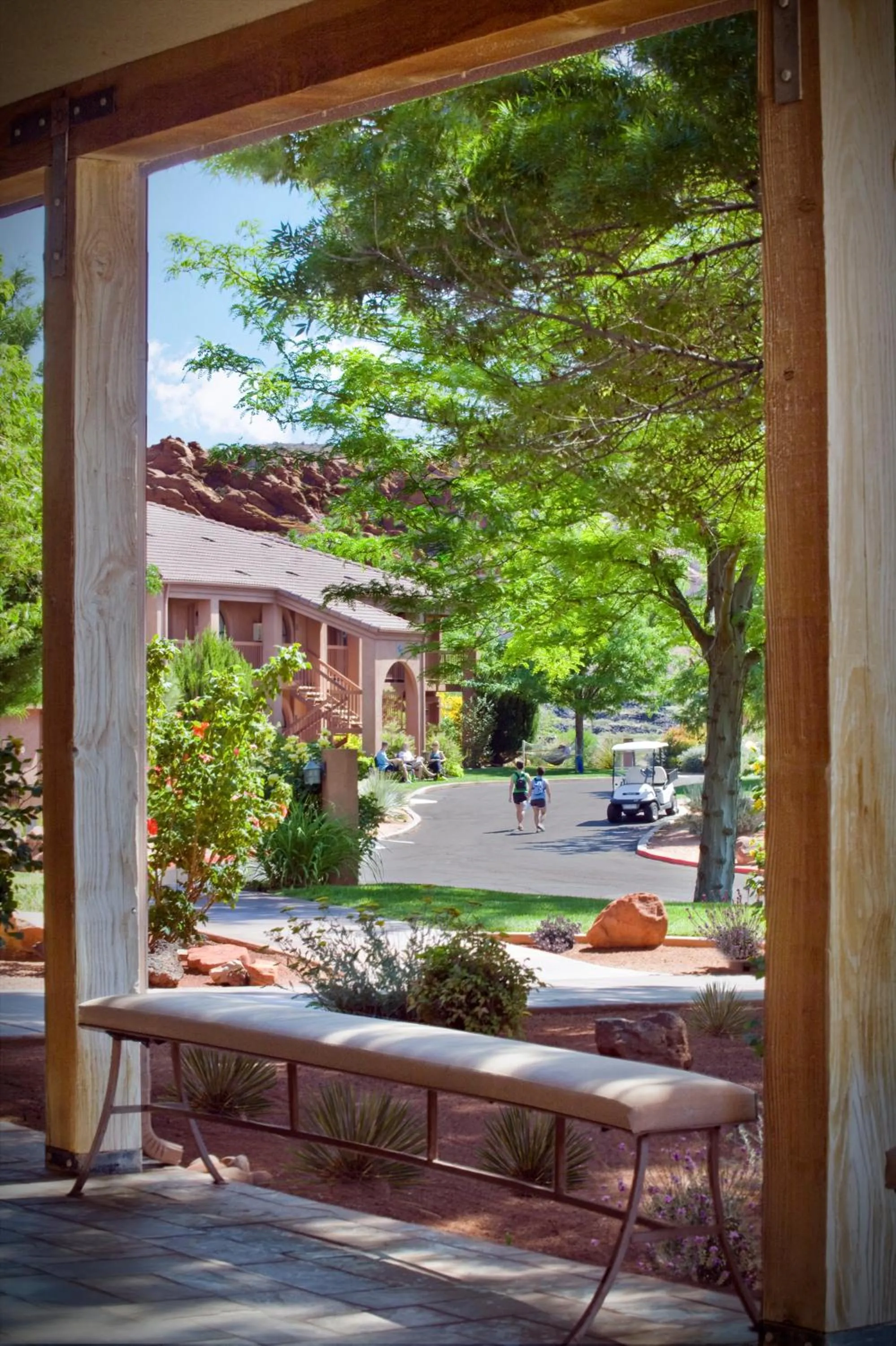 Facade/entrance in Red Mountain Resort