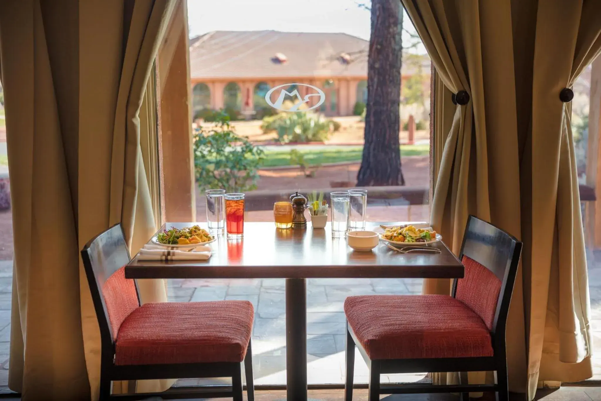 Restaurant/places to eat in Red Mountain Resort Restaurant/places to eat in Red Mountain Resort