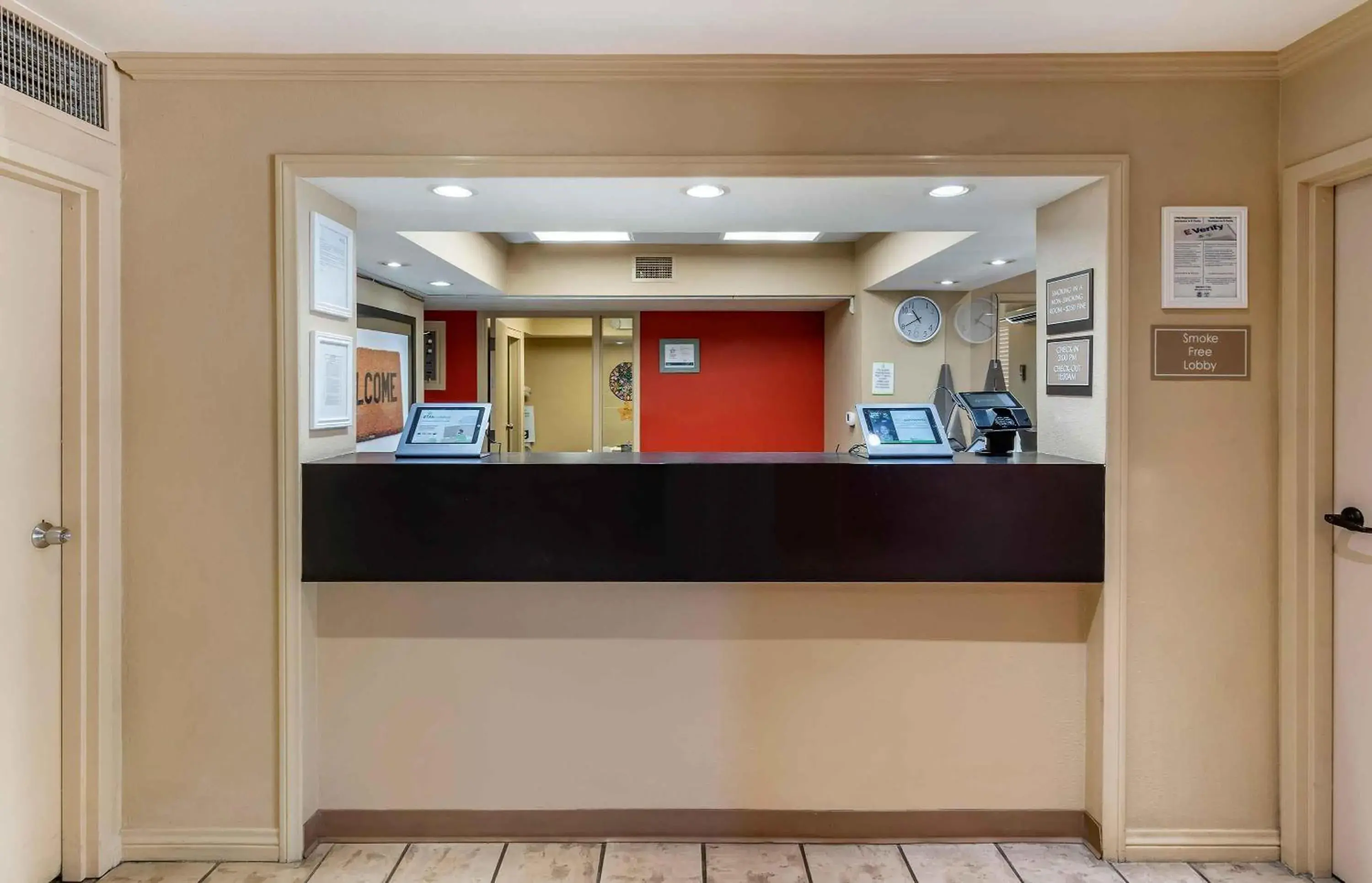 Lobby or reception in Extended Stay America Suites - San Francisco - San Carlos Lobby or reception in Extended Stay America Suites - San Francisco - San Carlos