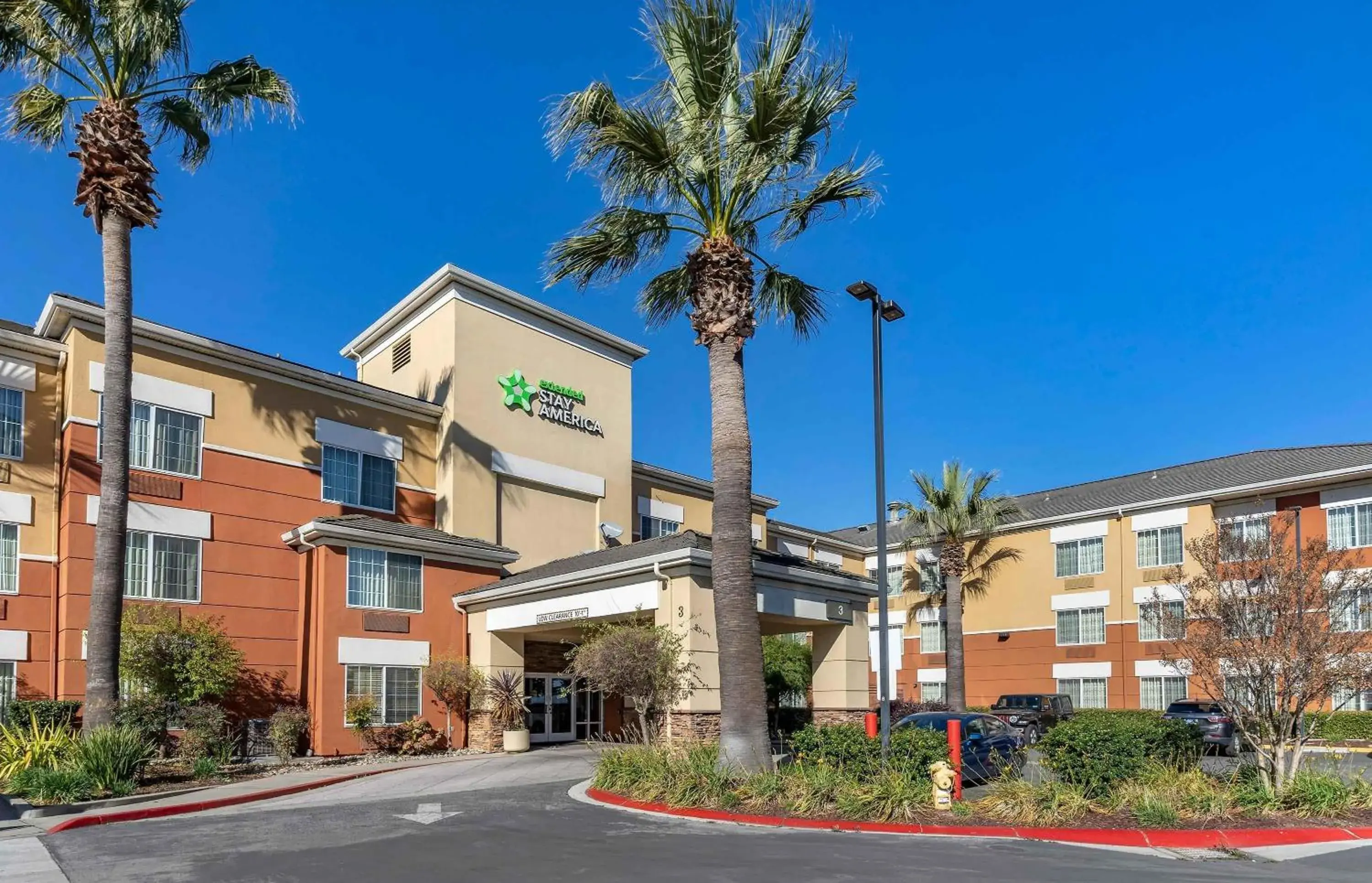 Property building in Extended Stay America Suites - San Francisco - San Carlos Property building in Extended Stay America Suites - San Francisco - San Carlos
