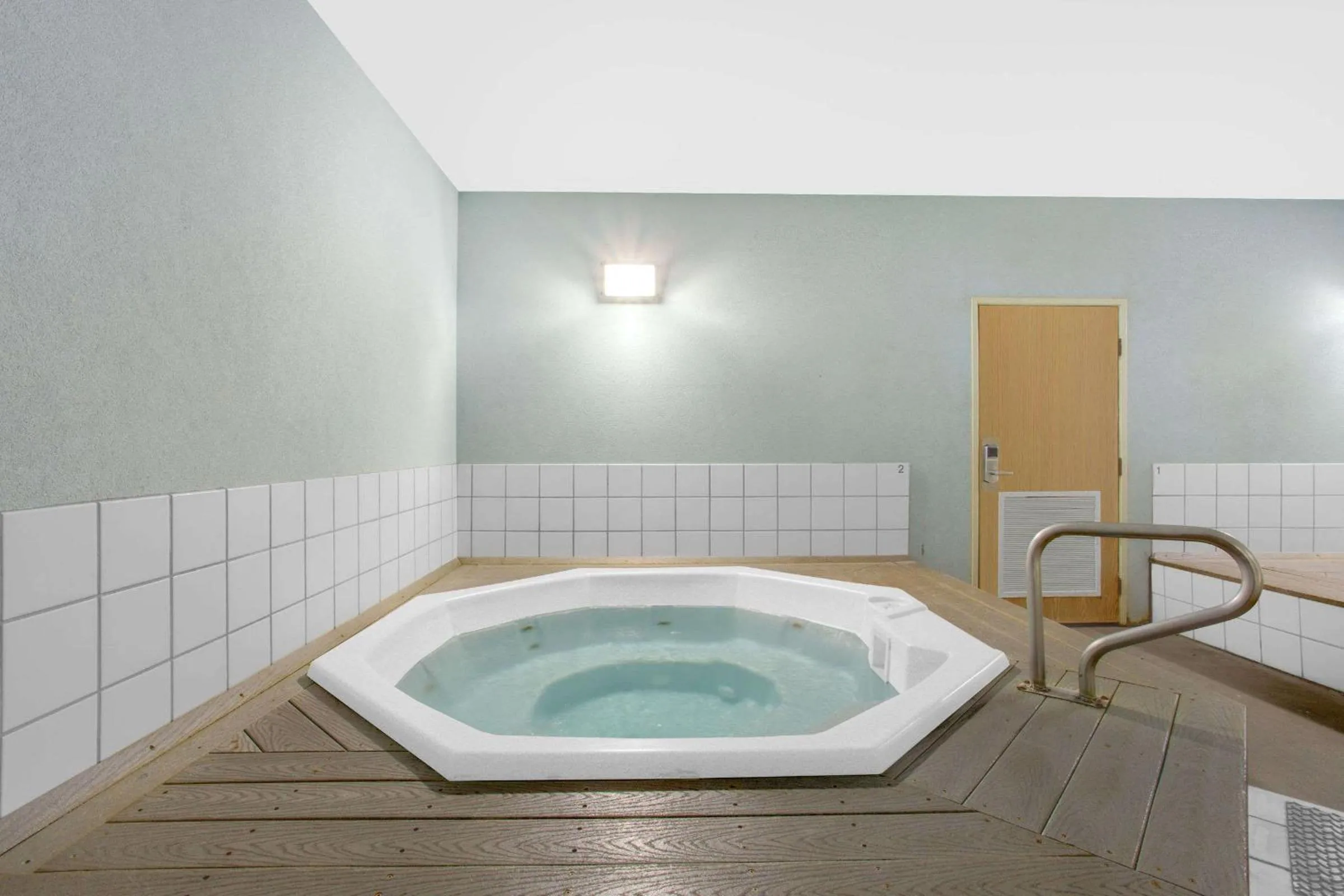 Hot Tub in Days Inn by Wyndham West Yellowstone