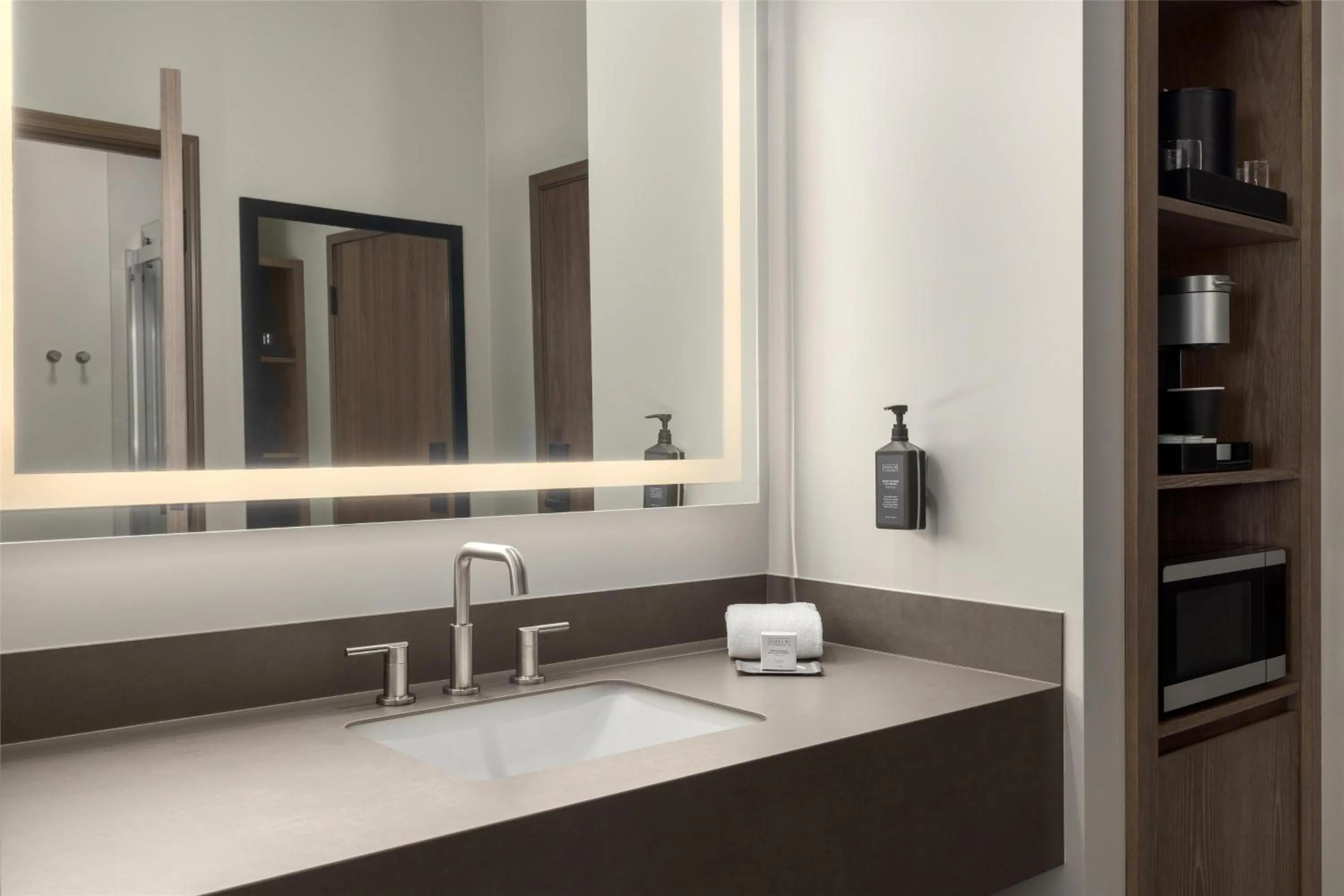 Bathroom in Starlite Yellowstone, Tapestry Collection by Hilton