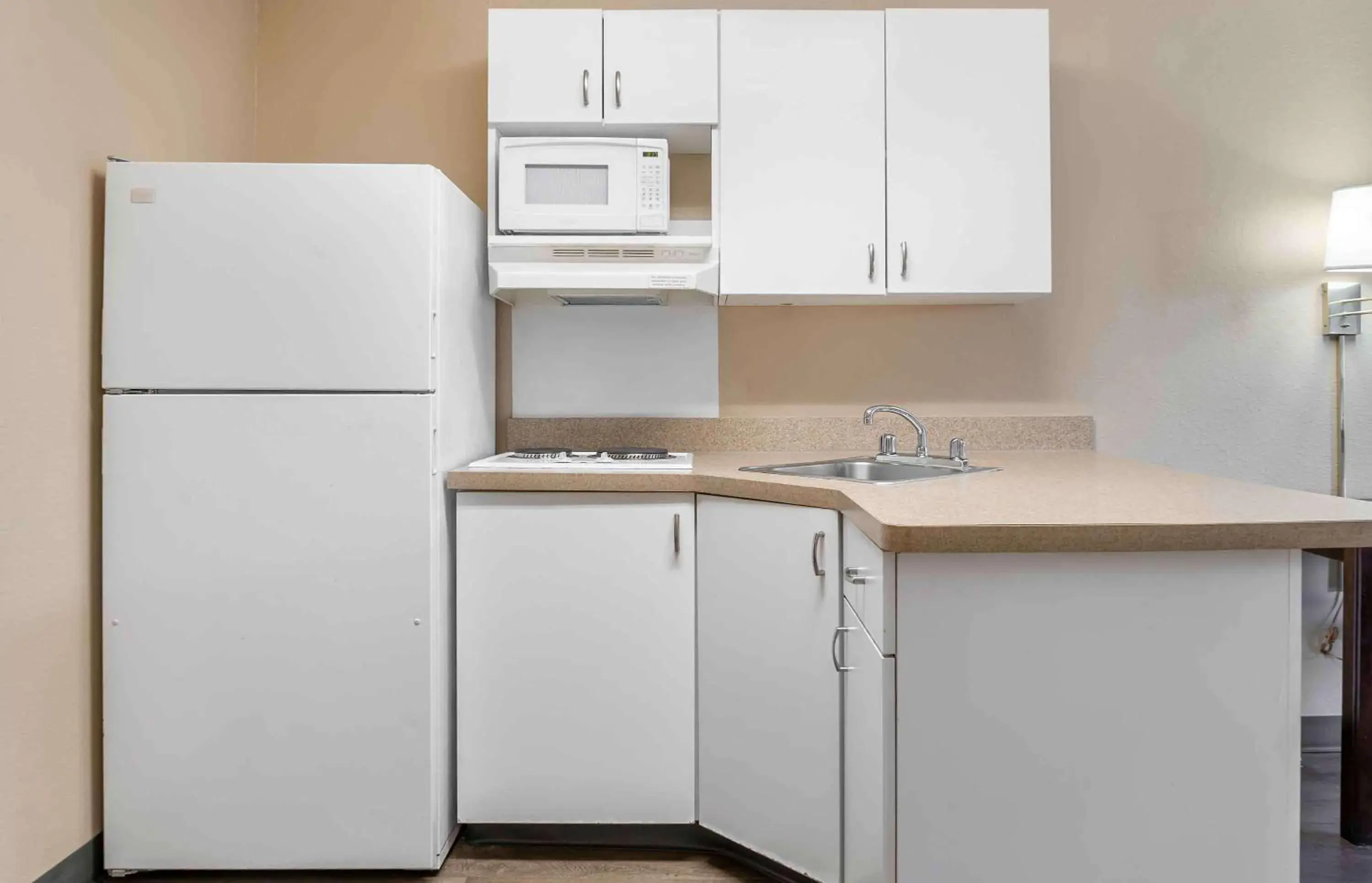 Bedroom in Extended Stay America Select Suites - Detroit - Sterling Heights Bedroom in Extended Stay America Select Suites - Detroit - Sterling Heights