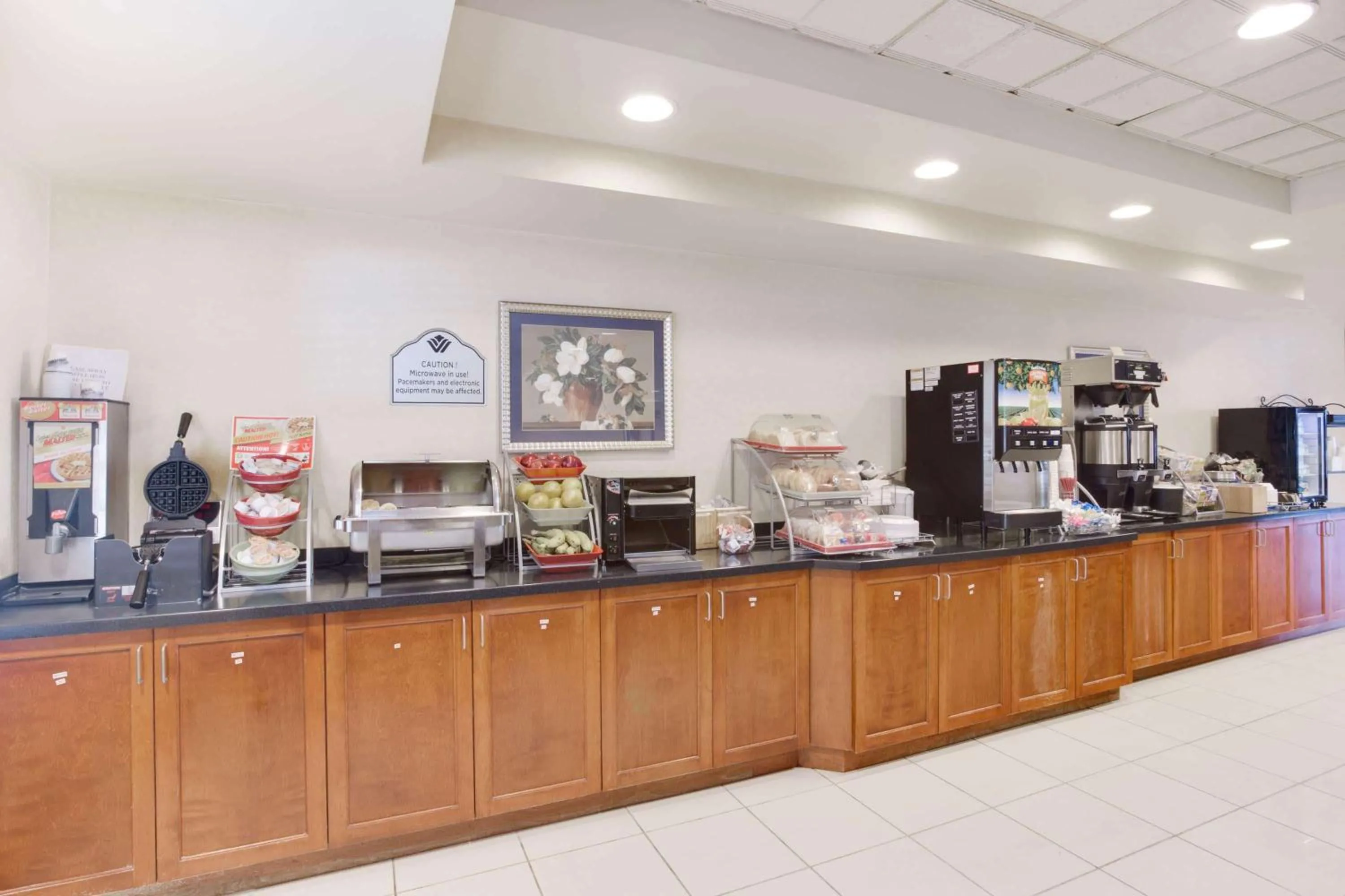 Restaurant/places to eat in Wingate by Wyndham Bridgeport Clarksburg