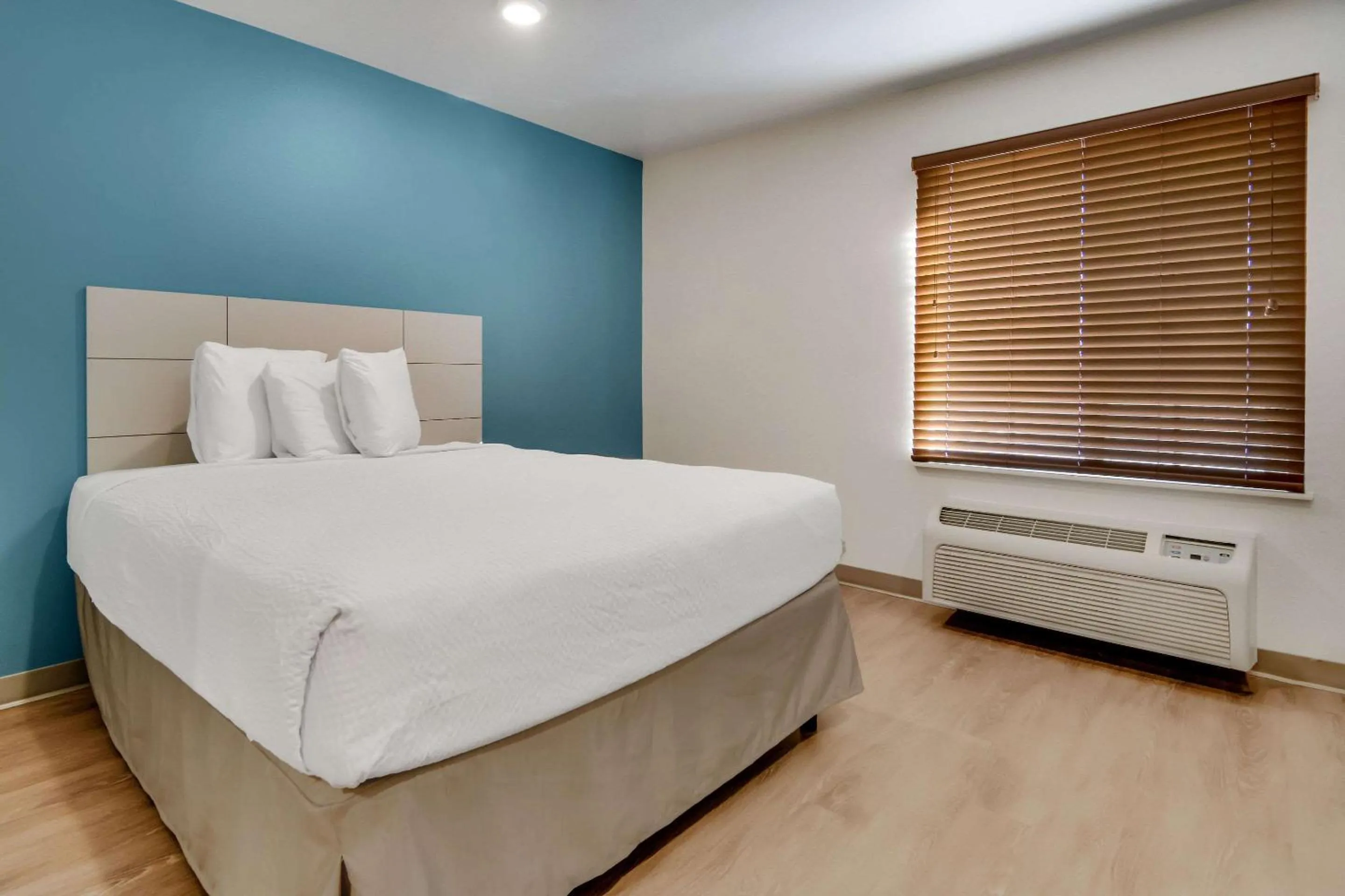 Photo of the whole room, Bed in WoodSpring Suites Abilene