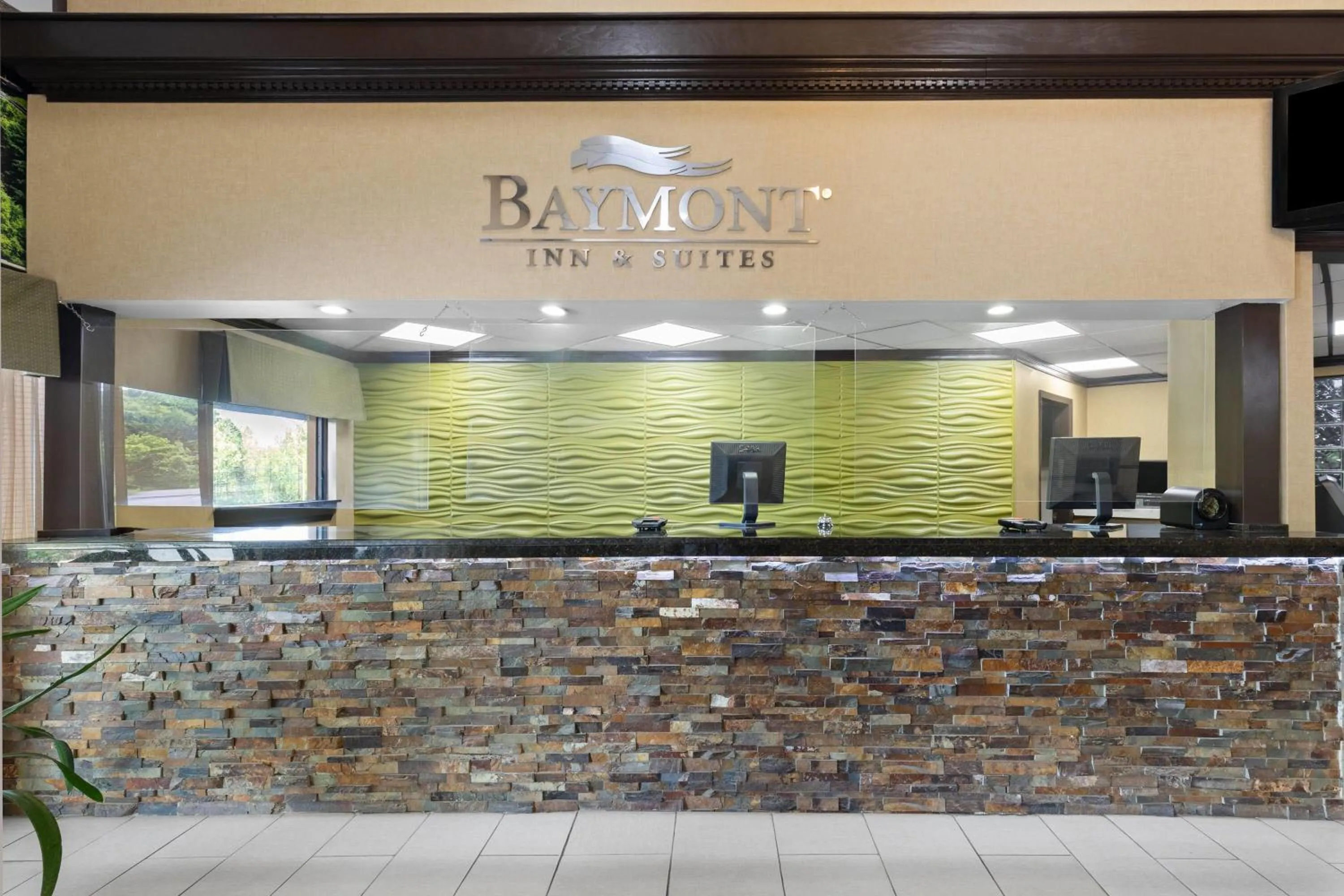 Lobby or reception in Baymont by Wyndham Knoxville I-75