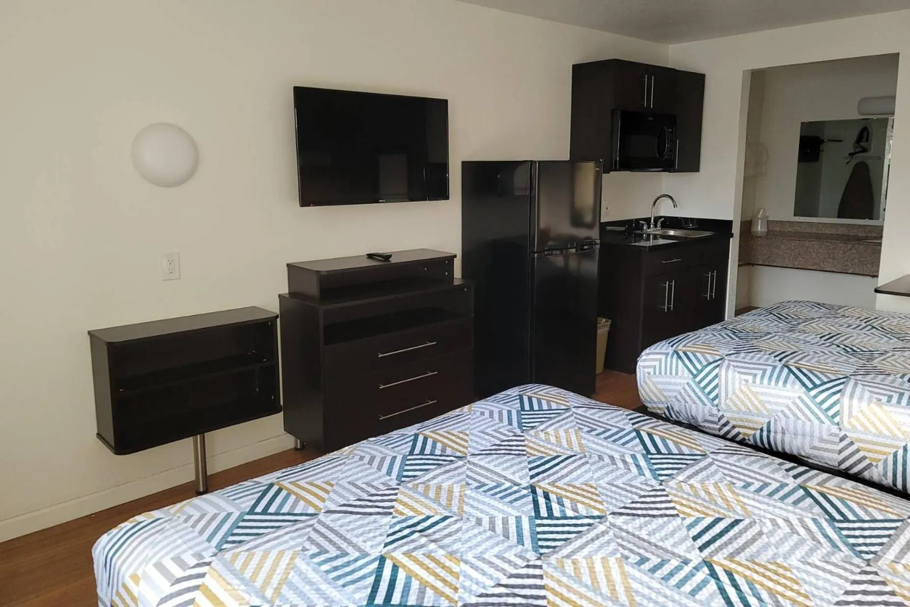 Bedroom, Bed in Rodeway Inn & Suites Thousand Palms - Rancho Mirage