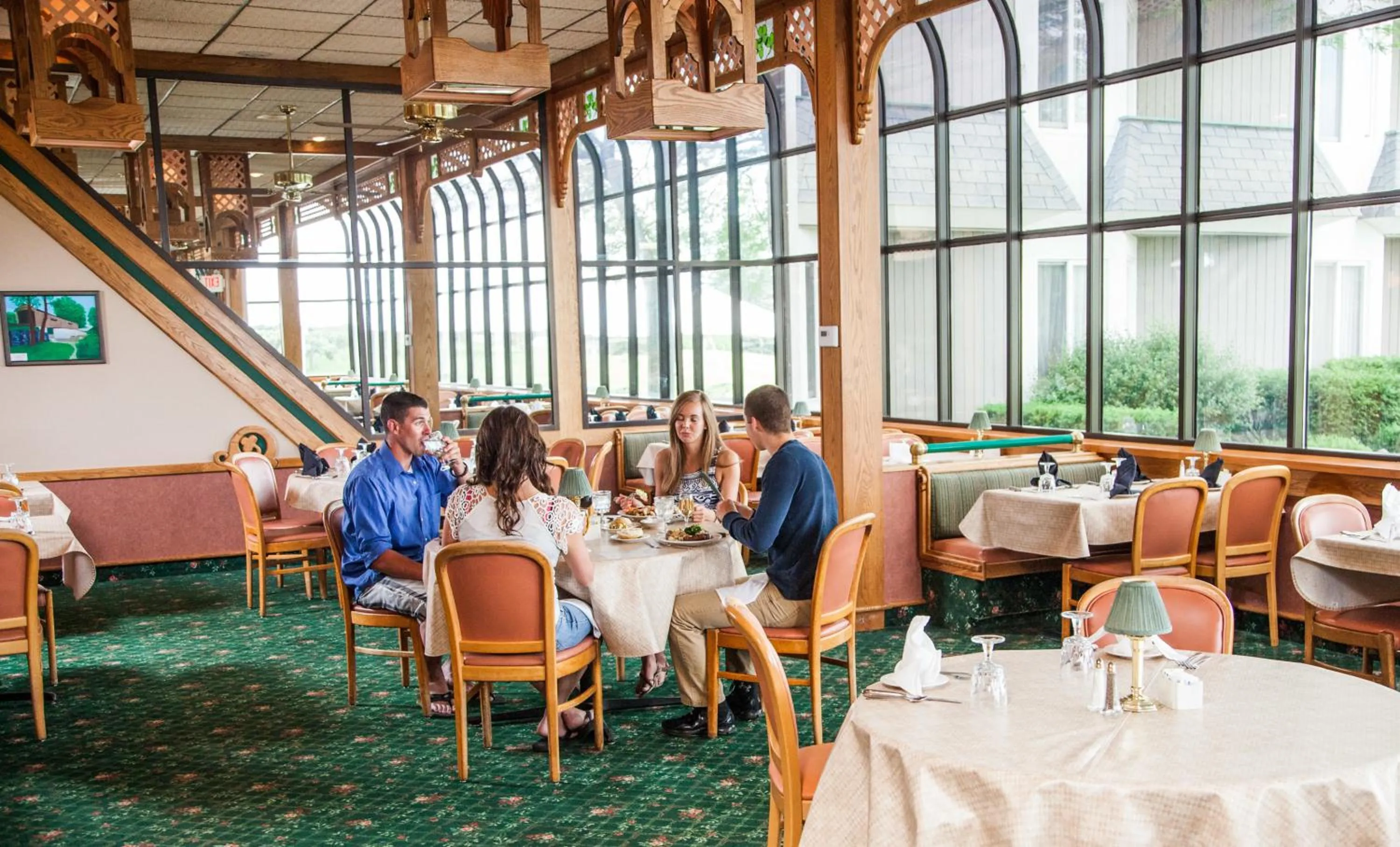 Restaurant/places to eat in Evergreen Resort