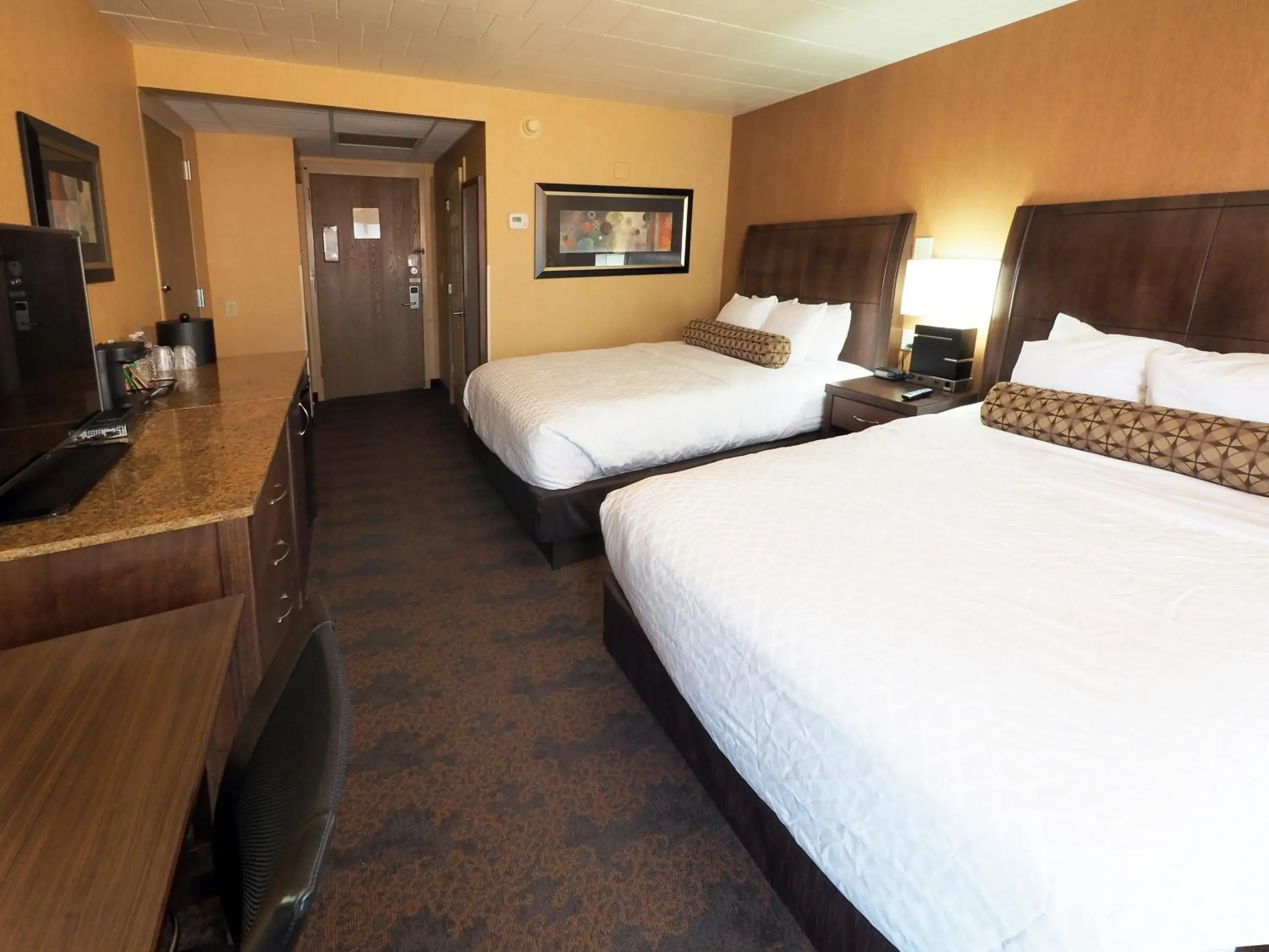 Double Room with Two Double Beds in Evergreen Resort Double Room with Two Double Beds in Evergreen Resort