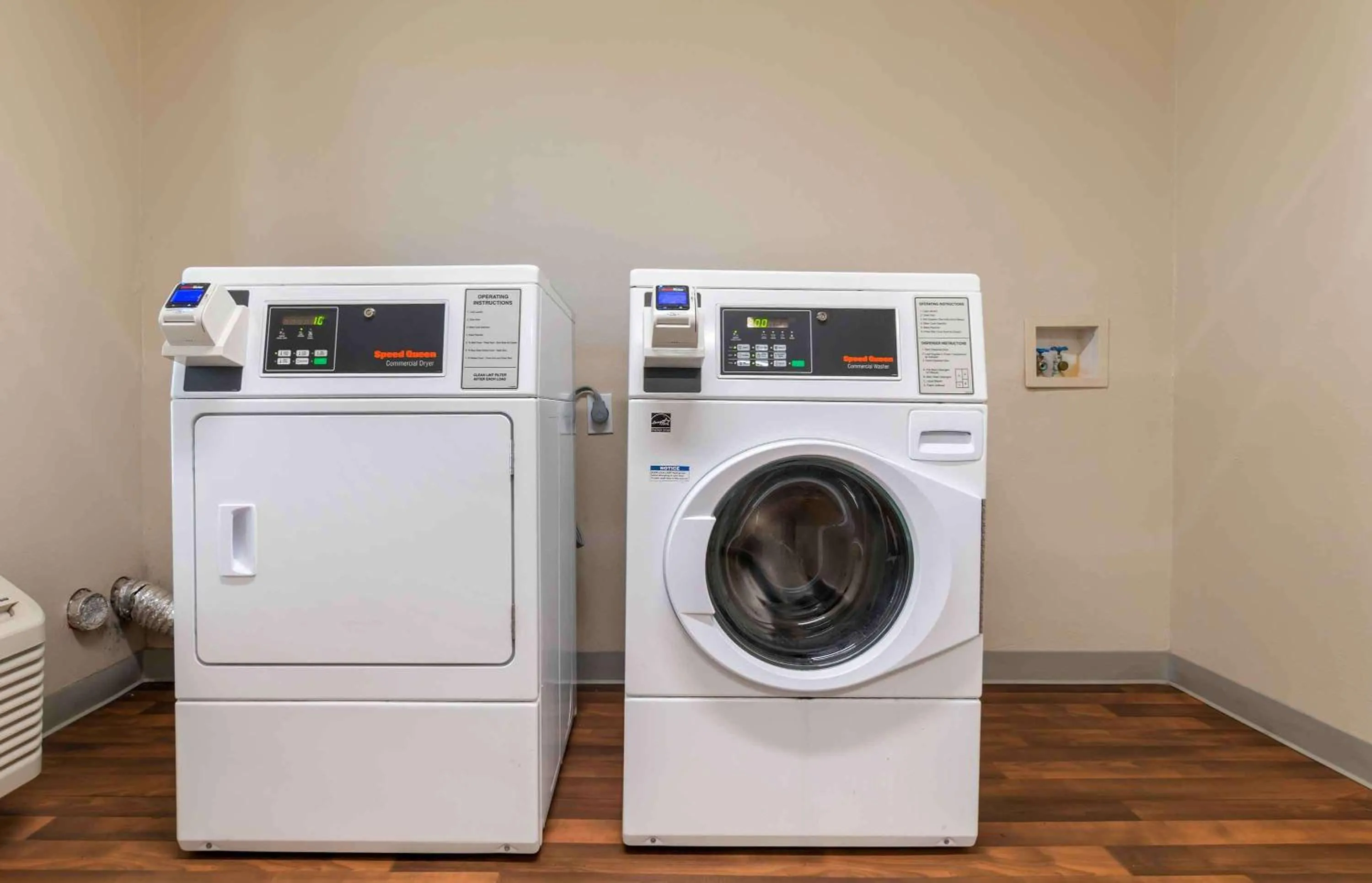 Property building in Extended Stay America Suites - Kansas City - Lenexa - 87th St