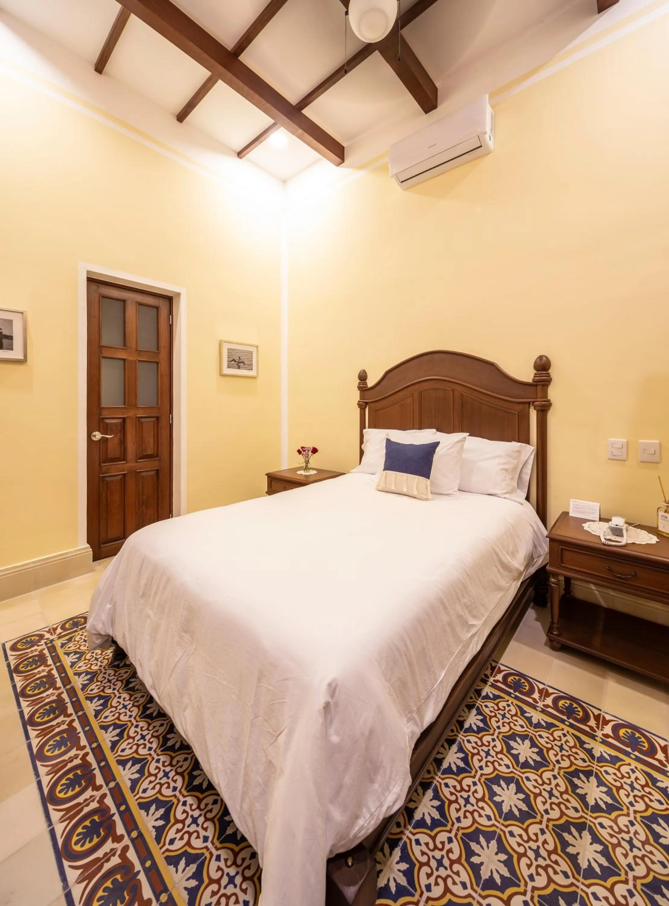 Bed in Casa Tavera- Adults Only