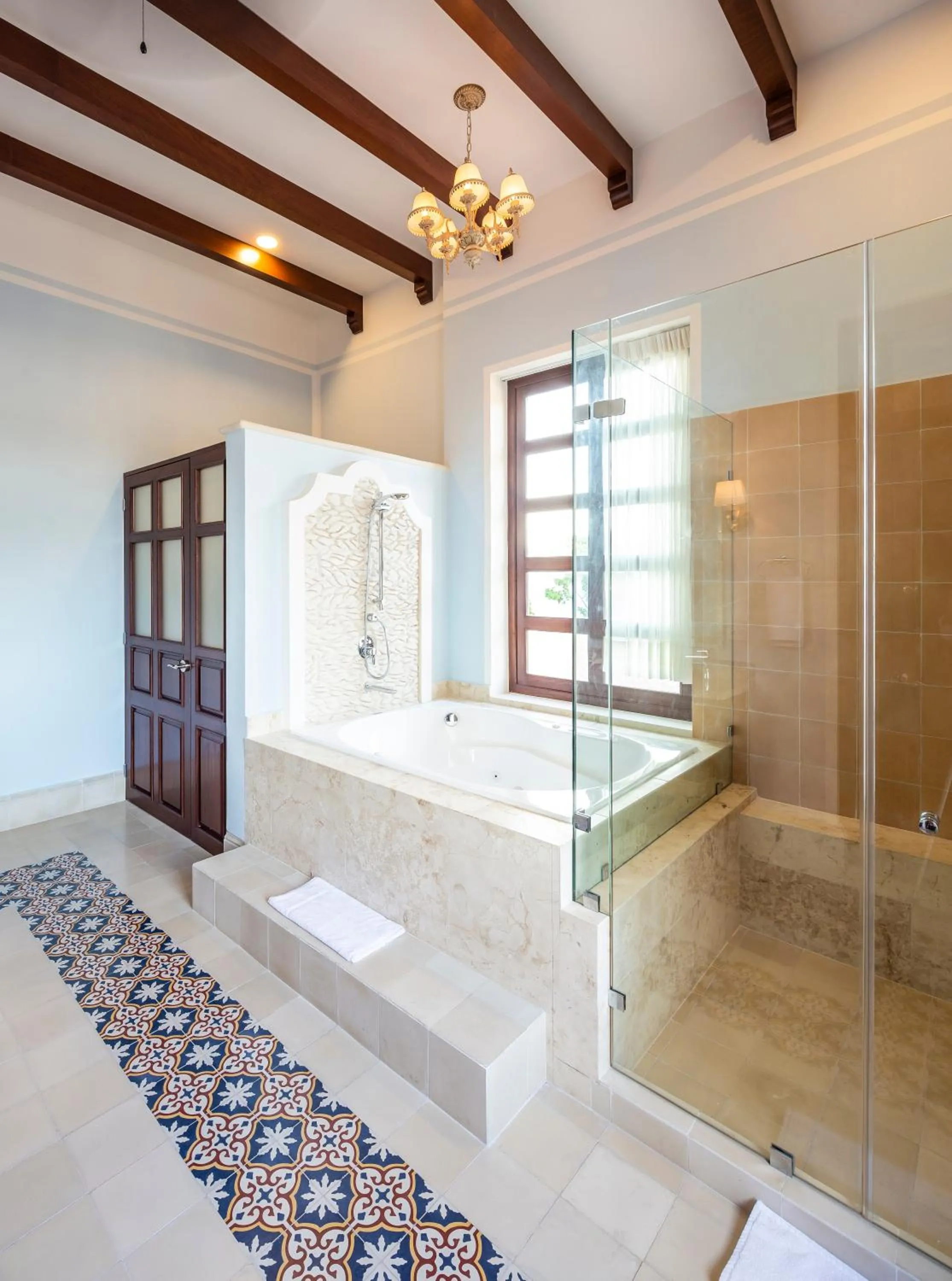 Bath in Casa Tavera- Adults Only