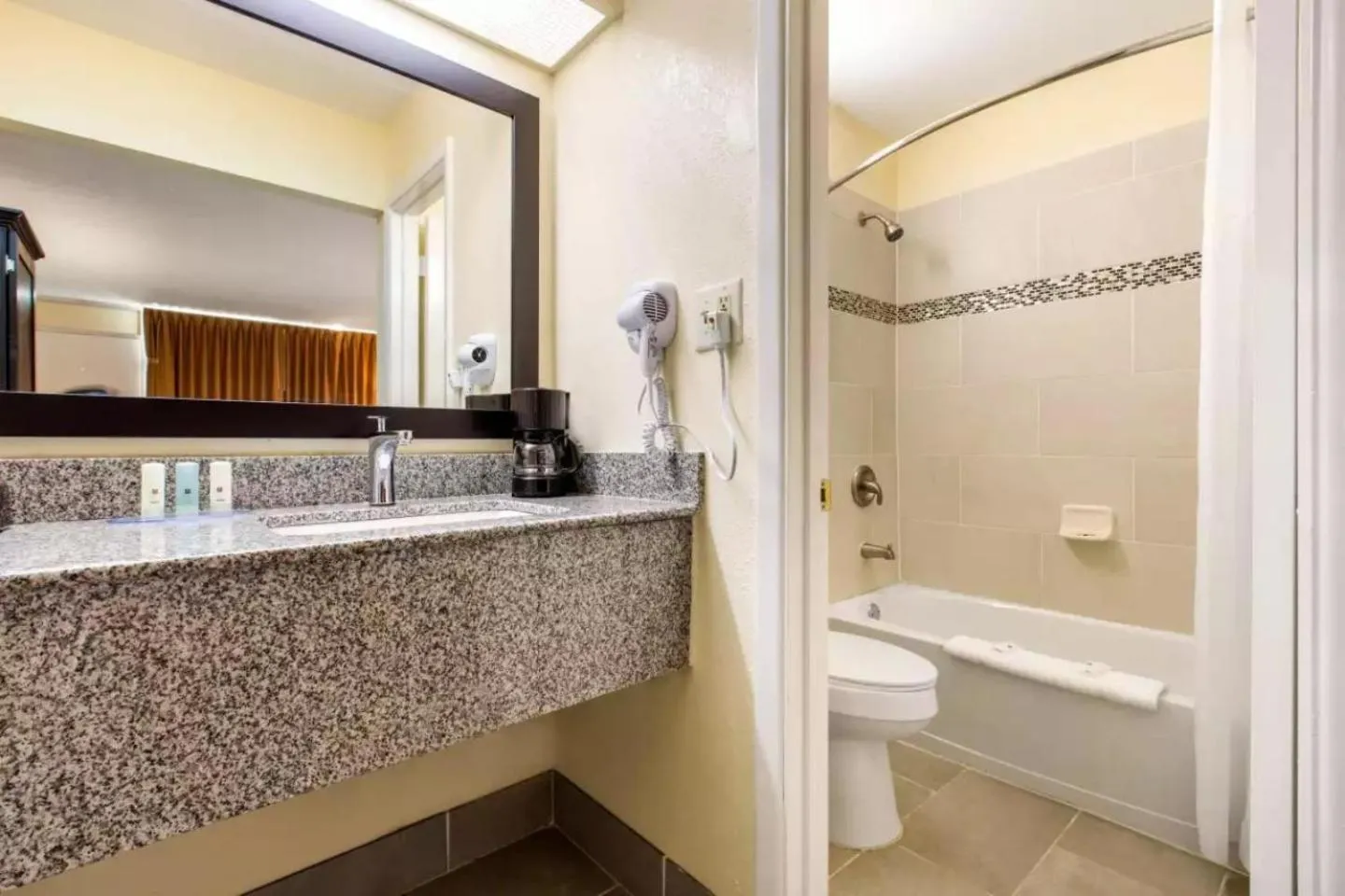 Rodeway Inn Santee I-95