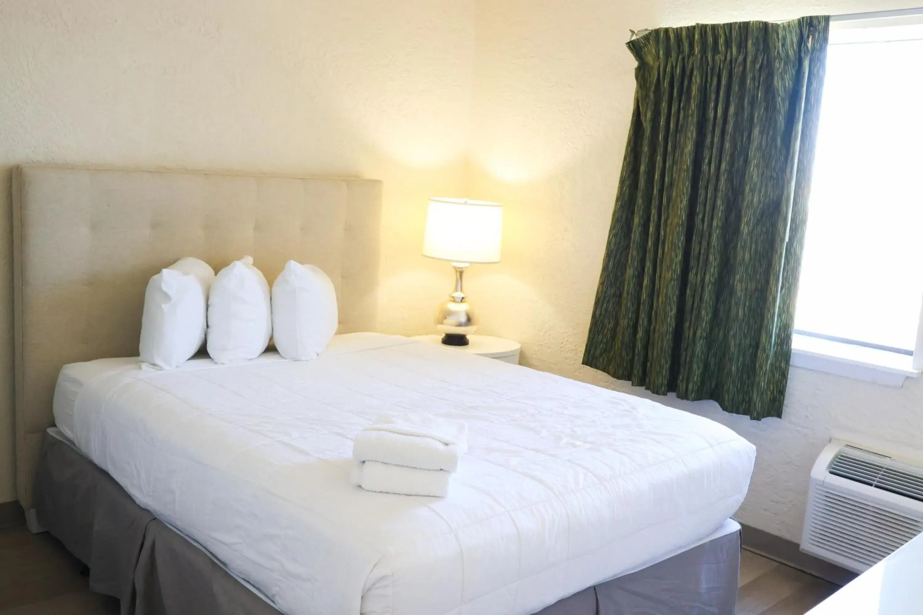 Street View - 2 Beds w/ Kitchen - Pet Friendly in Flamingo Hotel & Tower Street View - 2 Beds w/ Kitchen - Pet Friendly in Flamingo Hotel & Tower