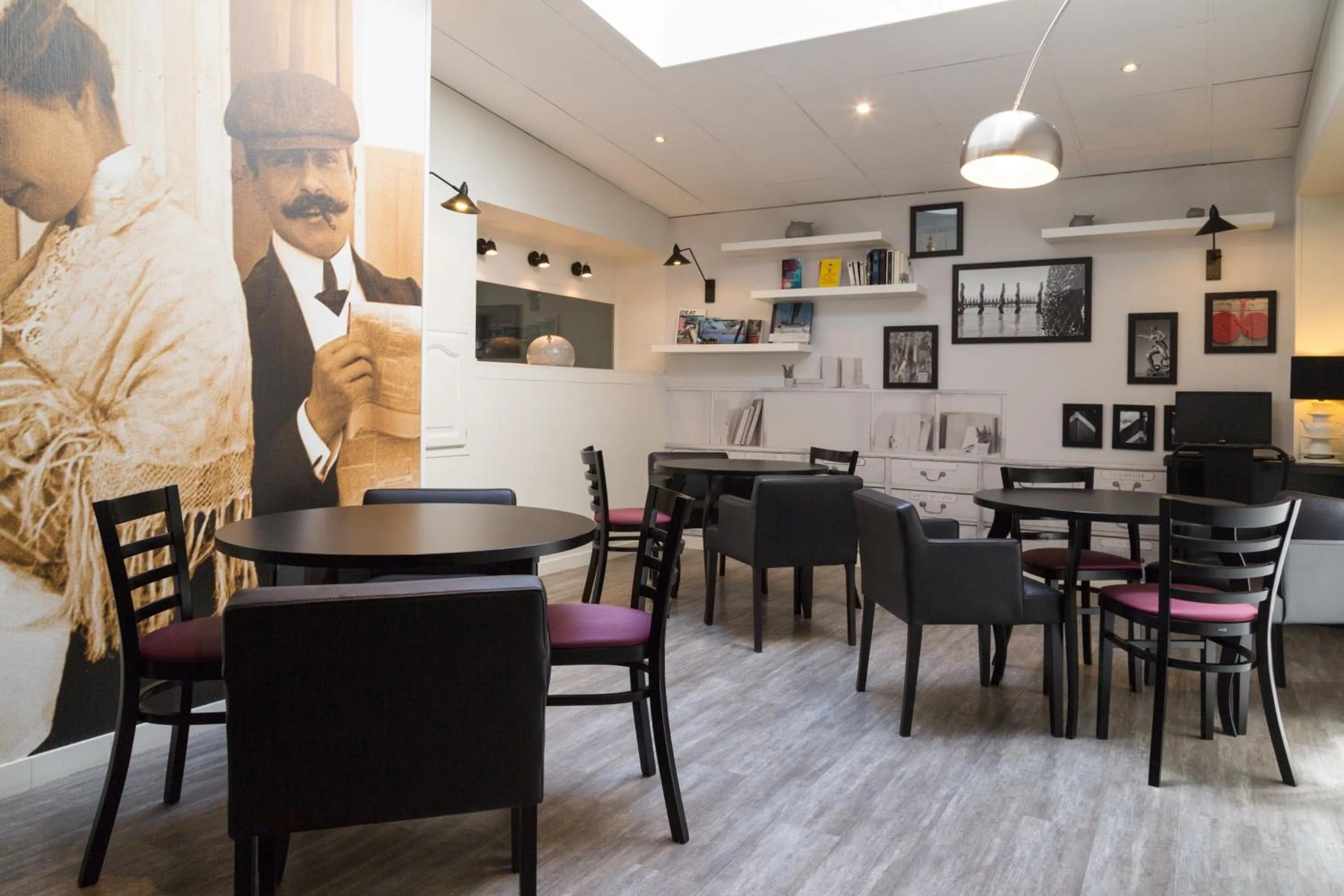 Living room in Logis, Hôtel Au Chêne Vert, Saint-Brieuc Nord