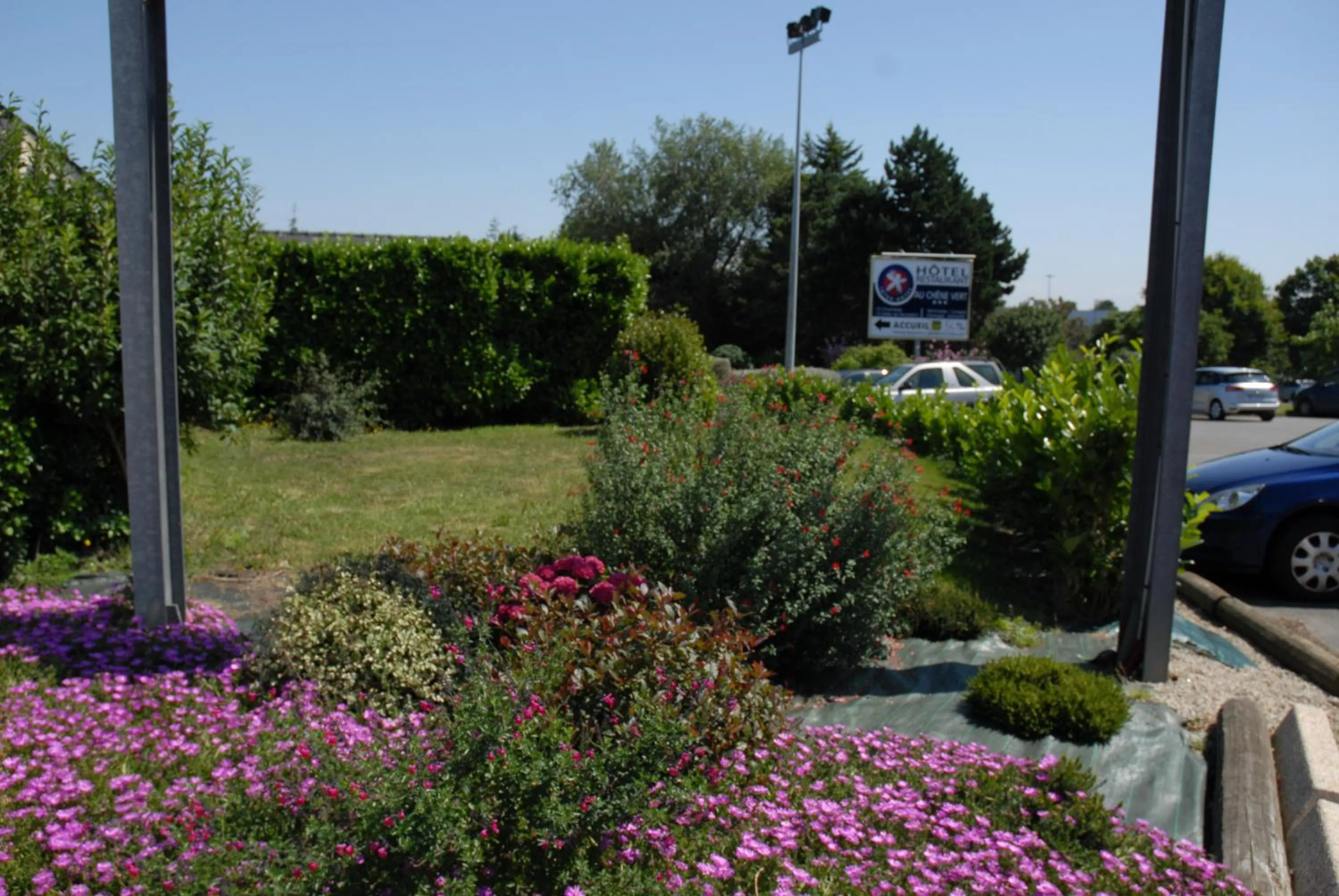 Facade/entrance in Logis, Hôtel Au Chêne Vert, Saint-Brieuc Nord