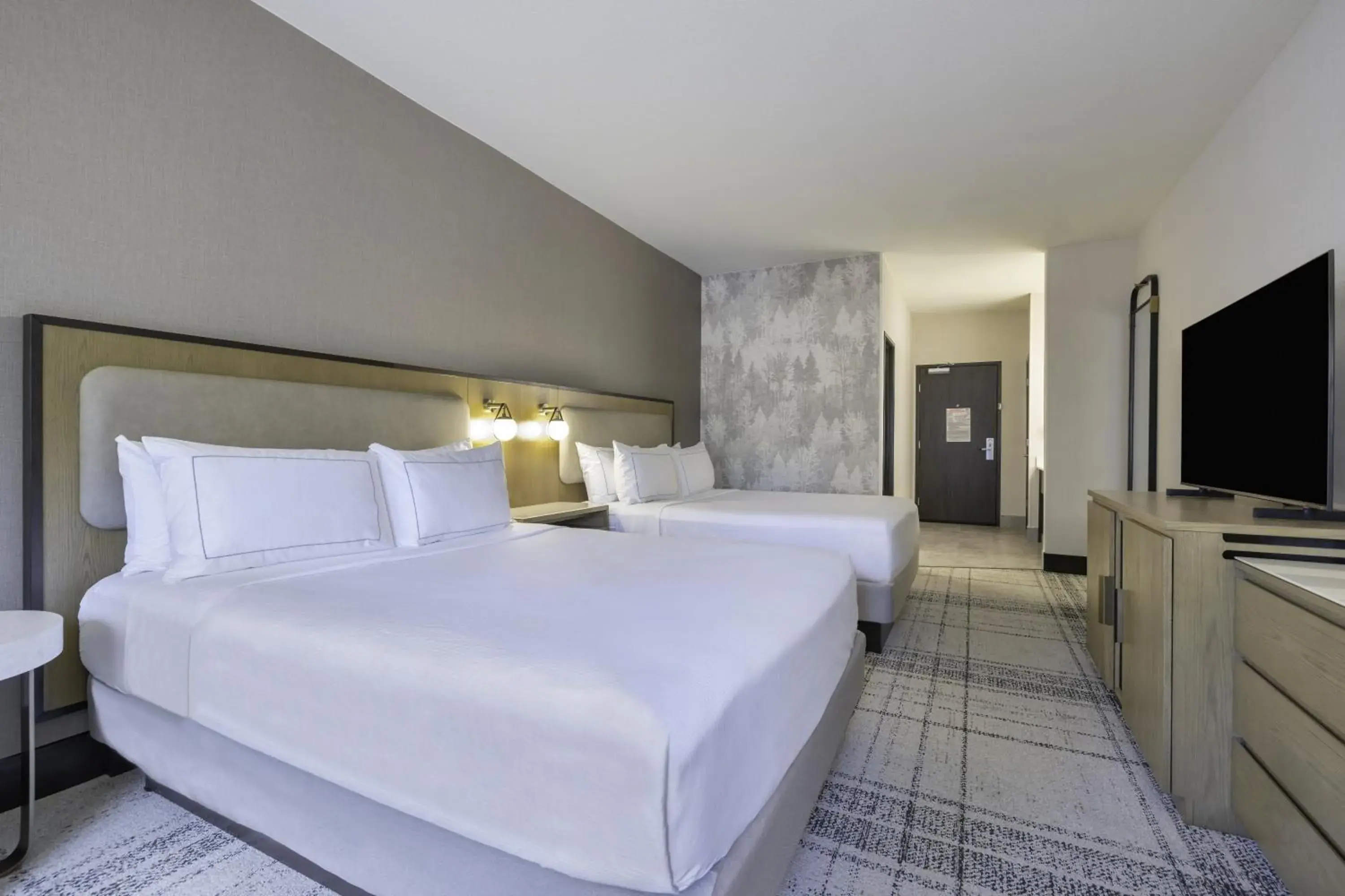 Guests, Bed in The Newberry Hotel Bend, Tapestry Collection by Hilton Guests, Bed in The Newberry Hotel Bend, Tapestry Collection by Hilton