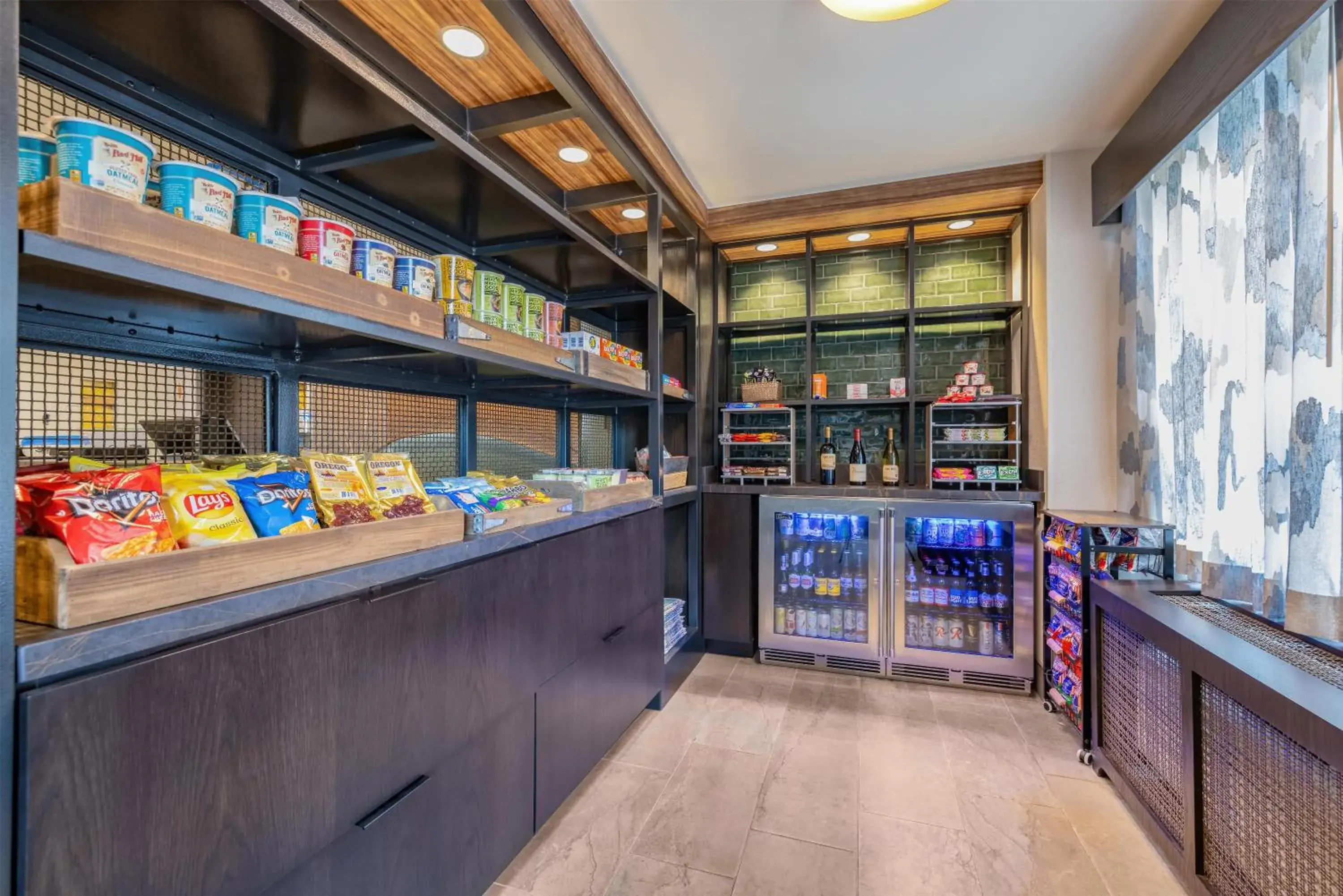 Restaurant/places to eat in The Newberry Hotel Bend, Tapestry Collection by Hilton Restaurant/places to eat in The Newberry Hotel Bend, Tapestry Collection by Hilton