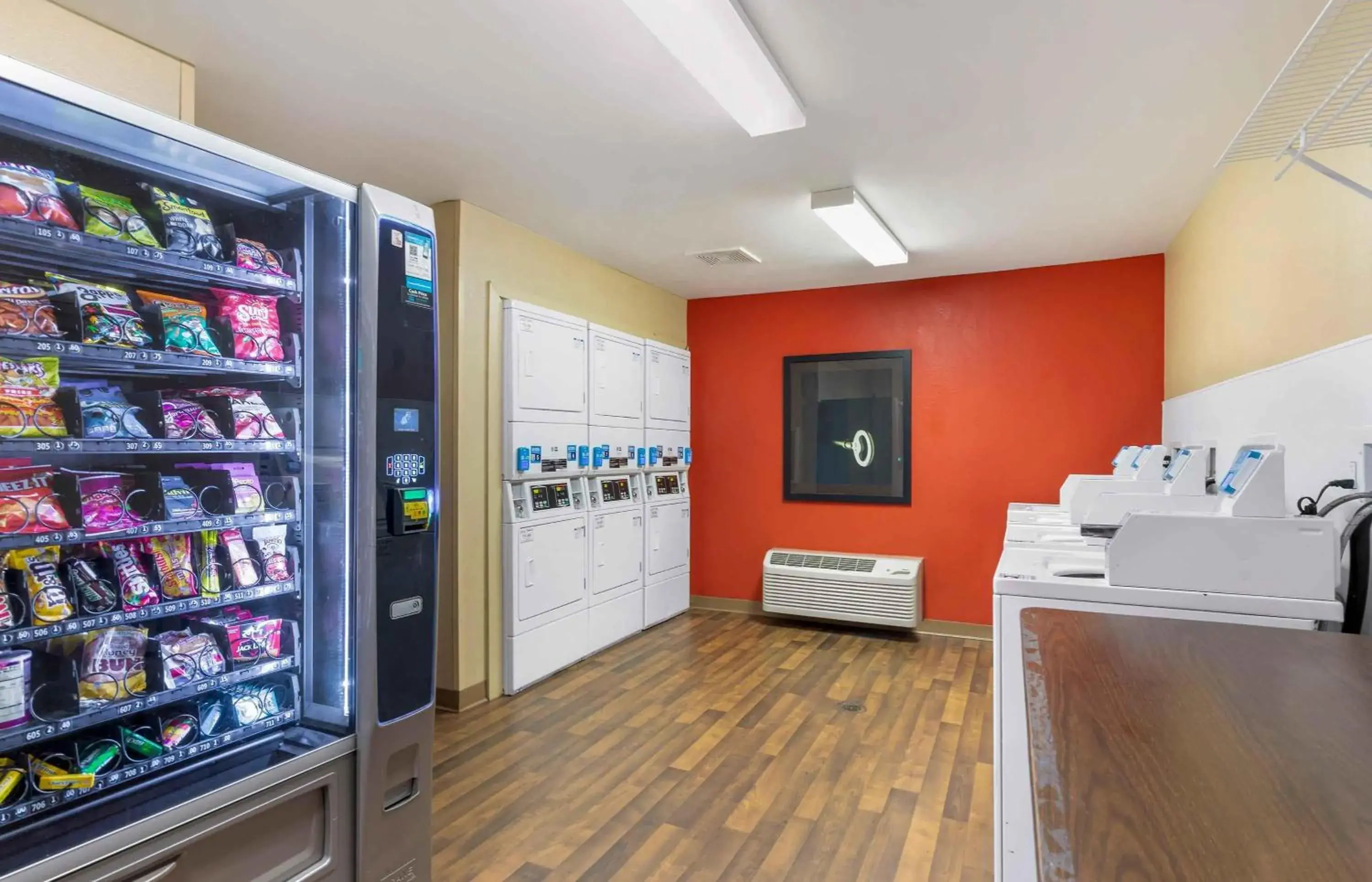 Property building in Extended Stay America Suites - Austin - Southwest Property building in Extended Stay America Suites - Austin - Southwest