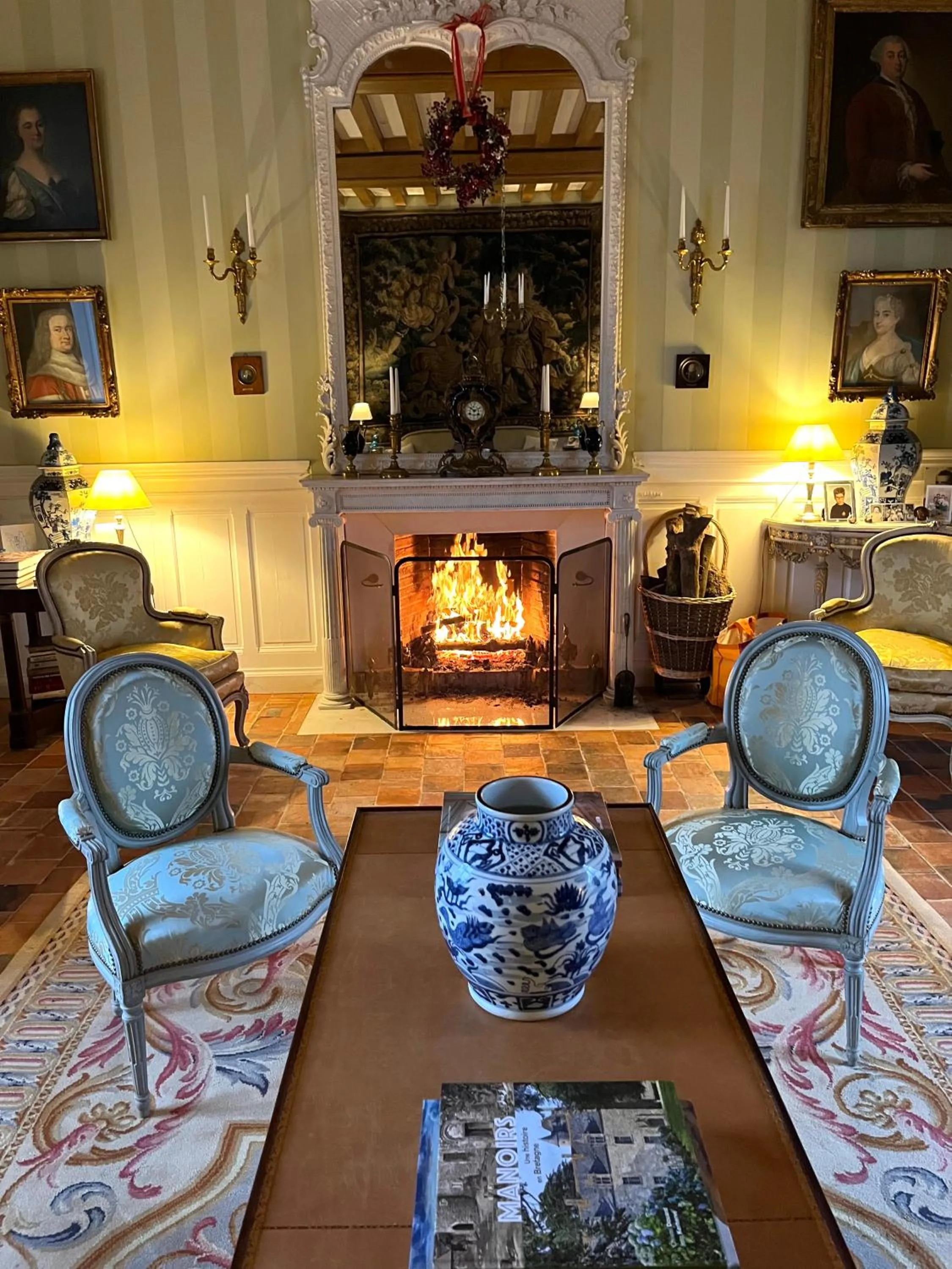 Property building in Château de Cadouzan