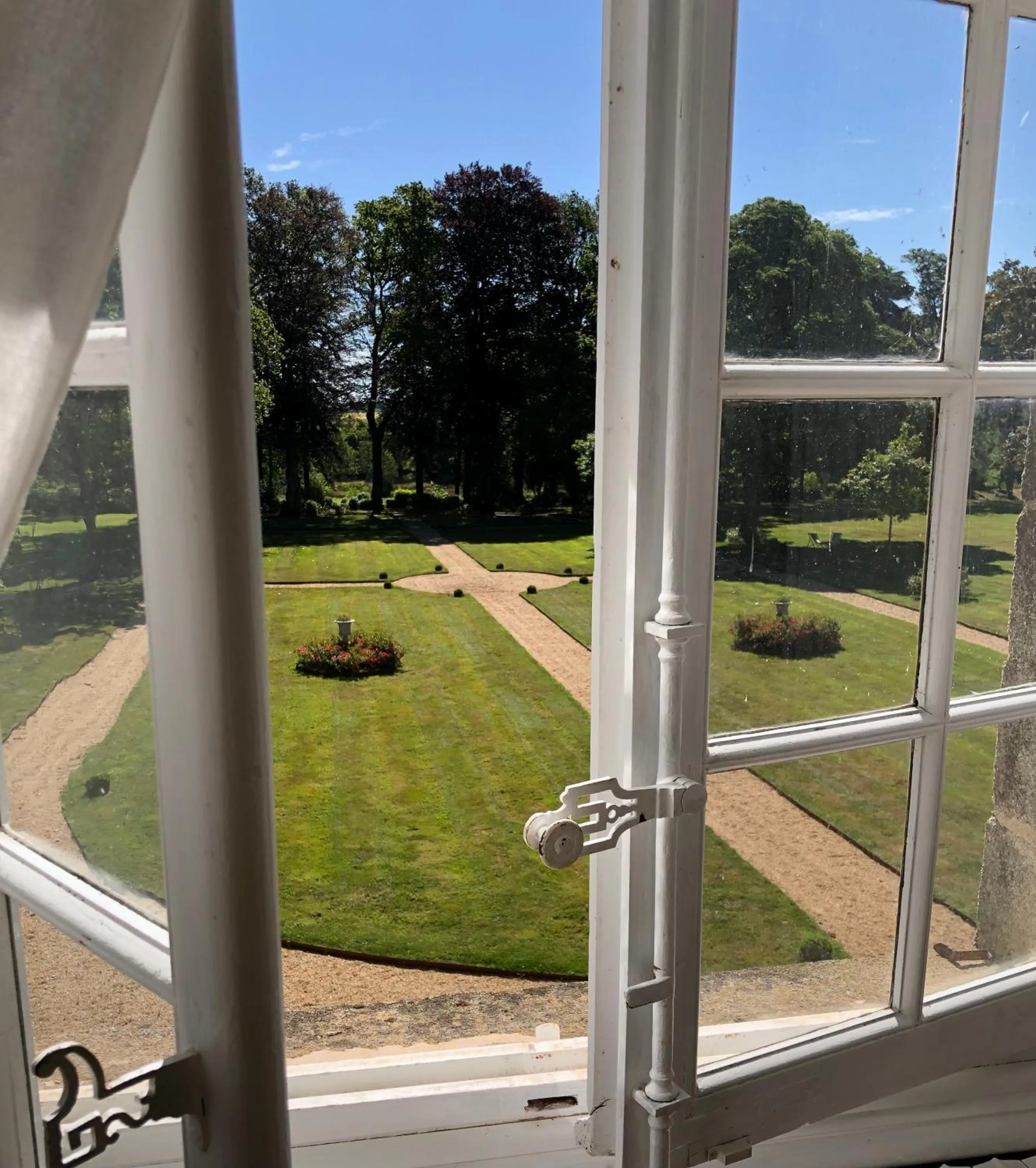 Spring in Château de Cadouzan