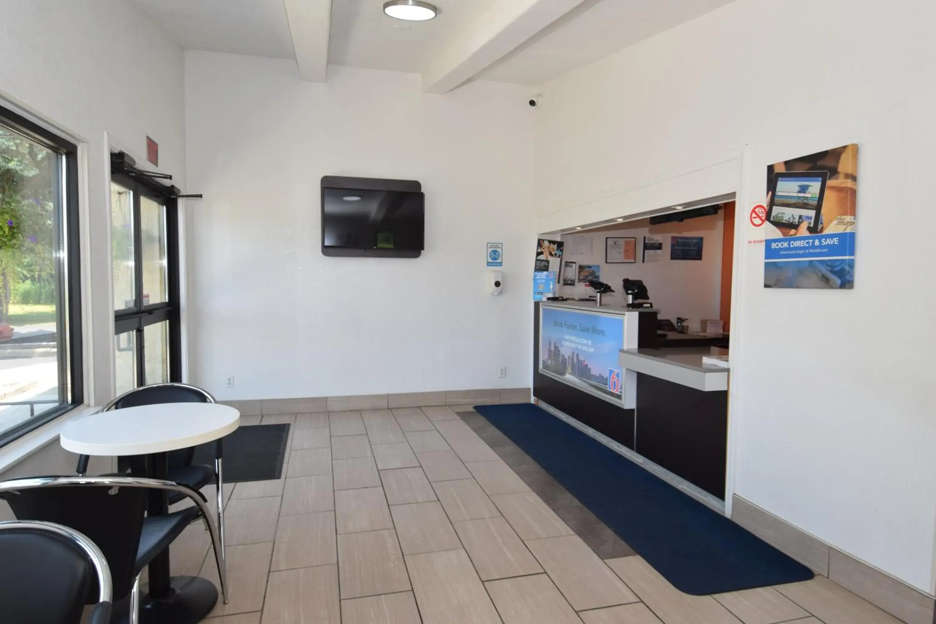 Lobby or reception in Motel 6-Hamburg, NY Lobby or reception in Motel 6-Hamburg, NY