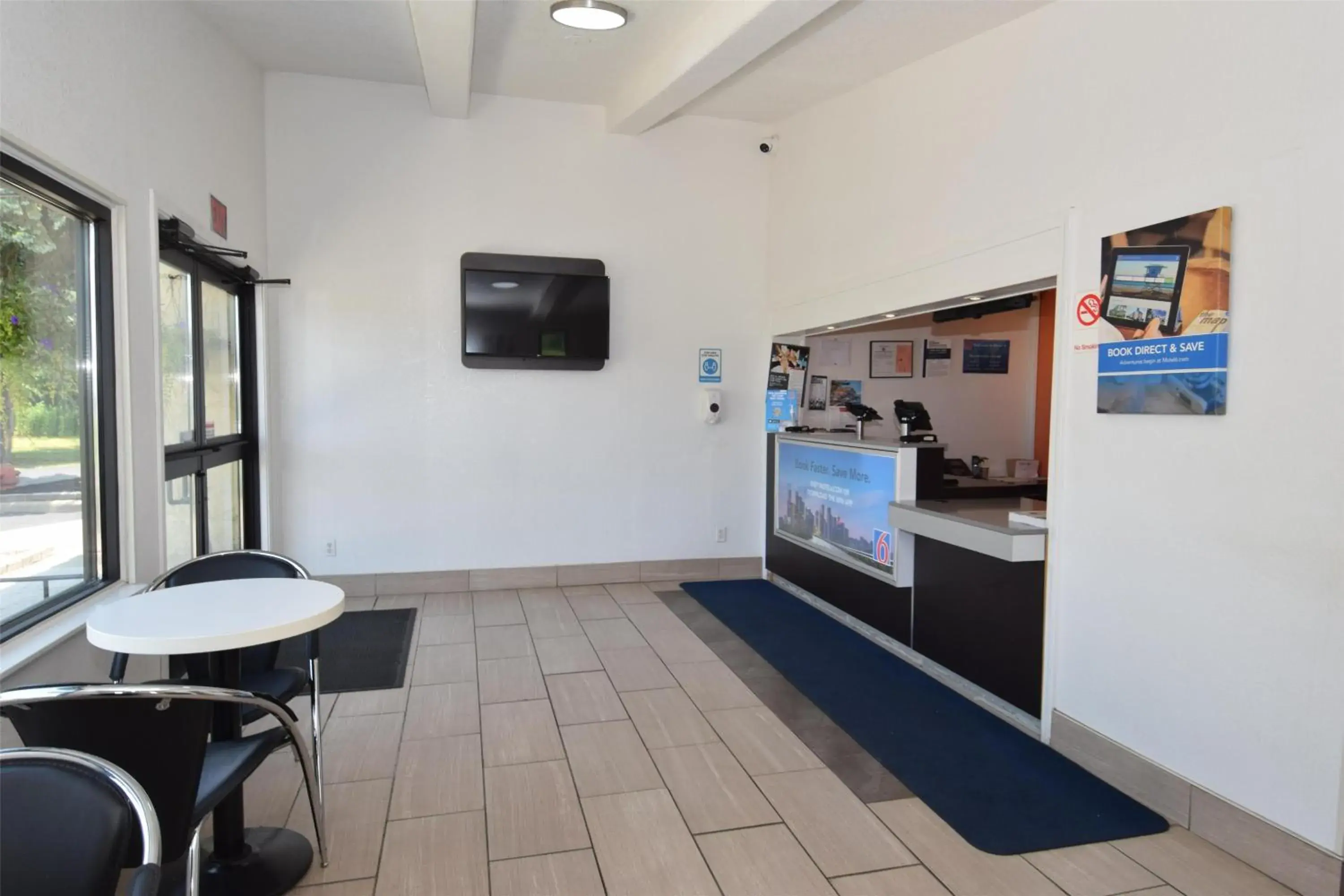 Lobby or reception in Motel 6-Hamburg, NY Lobby or reception in Motel 6-Hamburg, NY