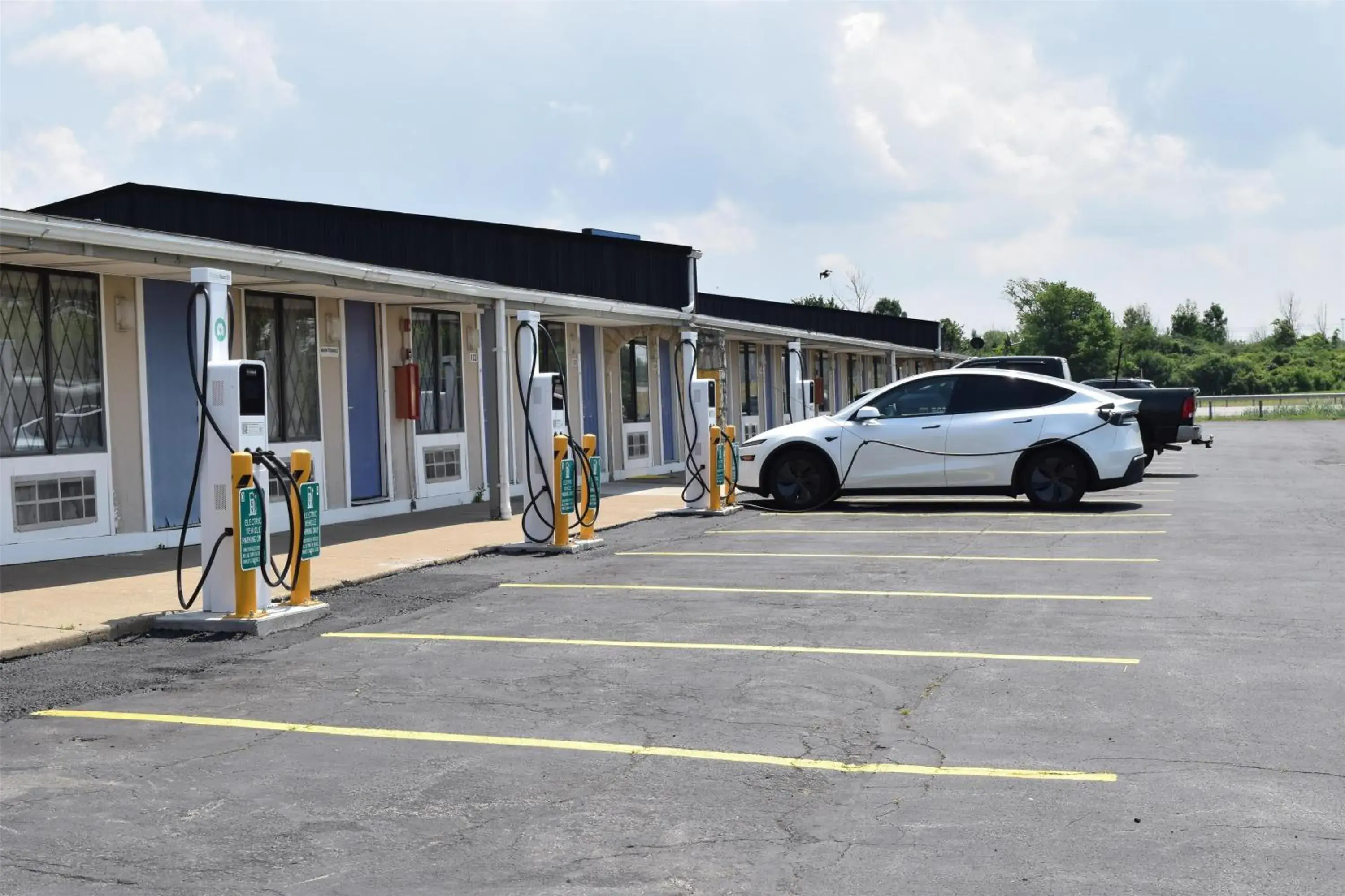 Property building in Motel 6-Hamburg, NY Property building in Motel 6-Hamburg, NY