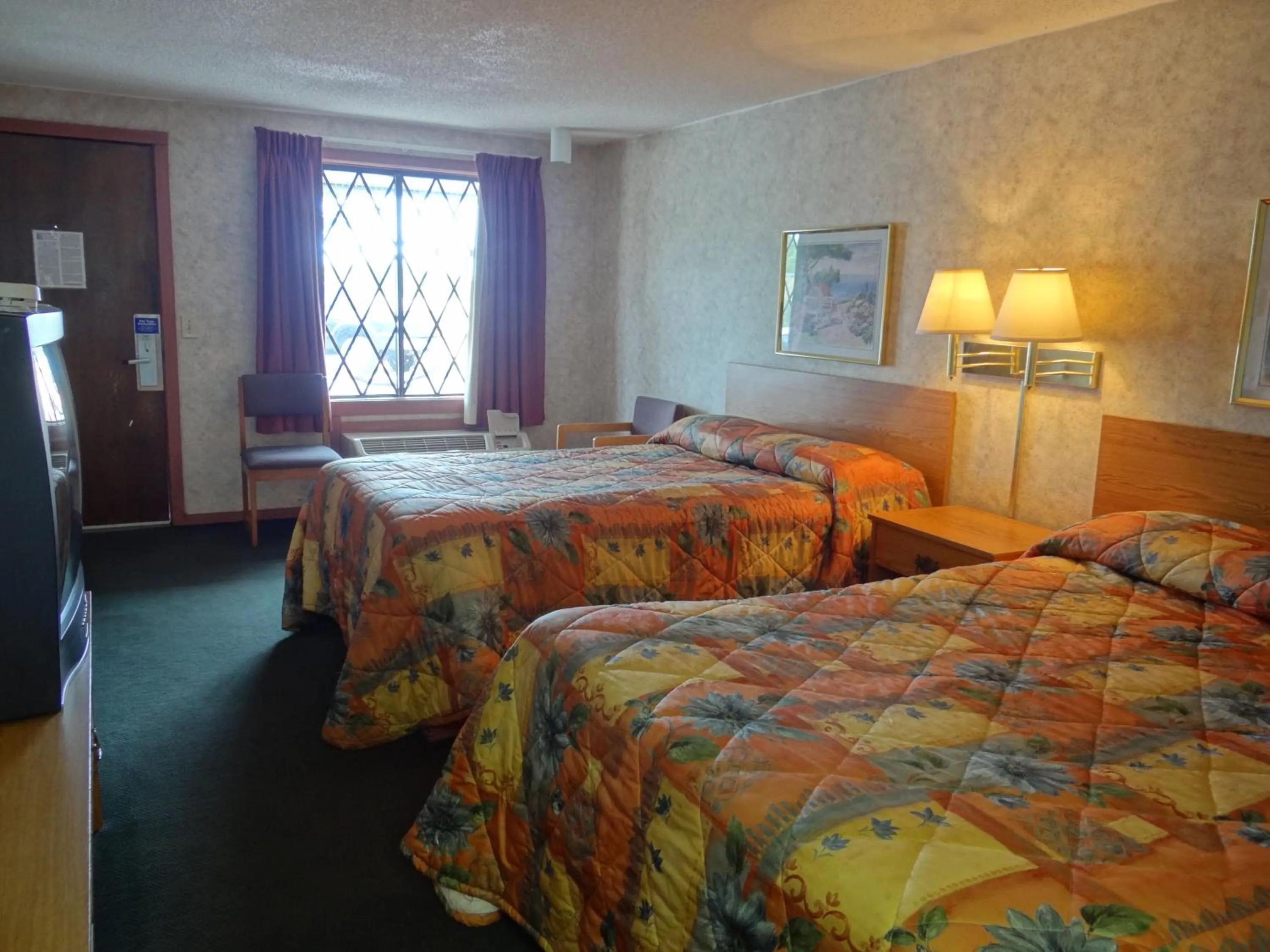 Bed in Motel 6-Hamburg, NY