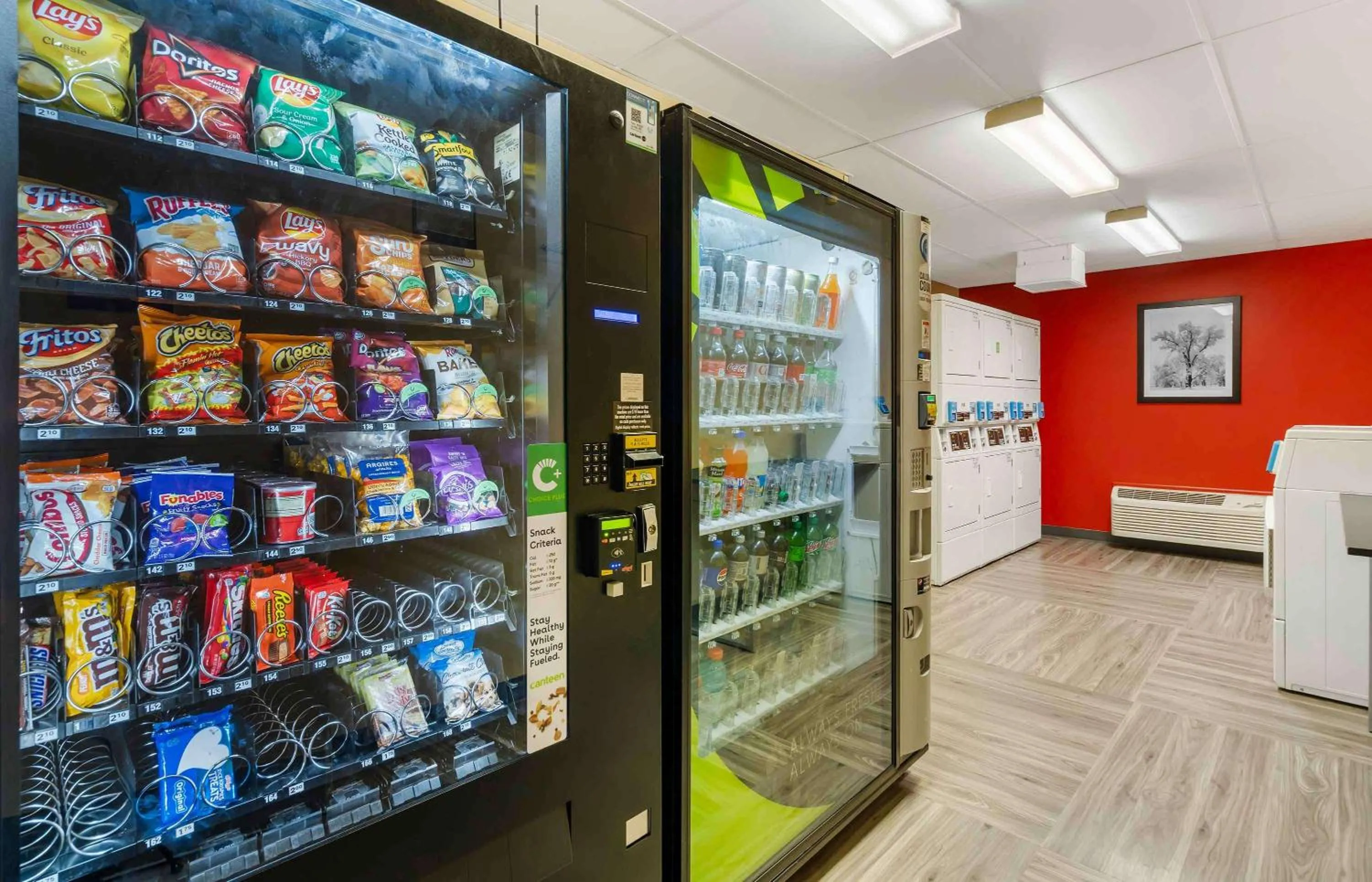 Property building in Extended Stay America Suites - Chicago - Elmhurst - O'Hare