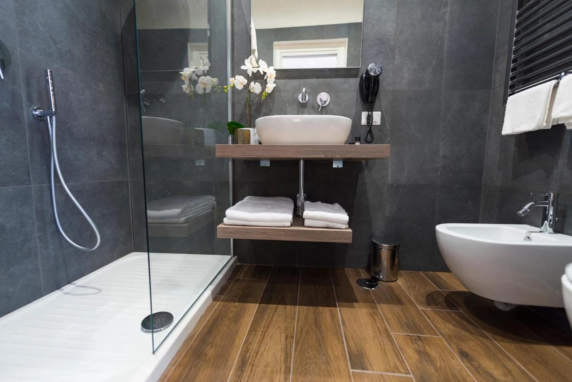 Shower in Rent Rooms Trastevere