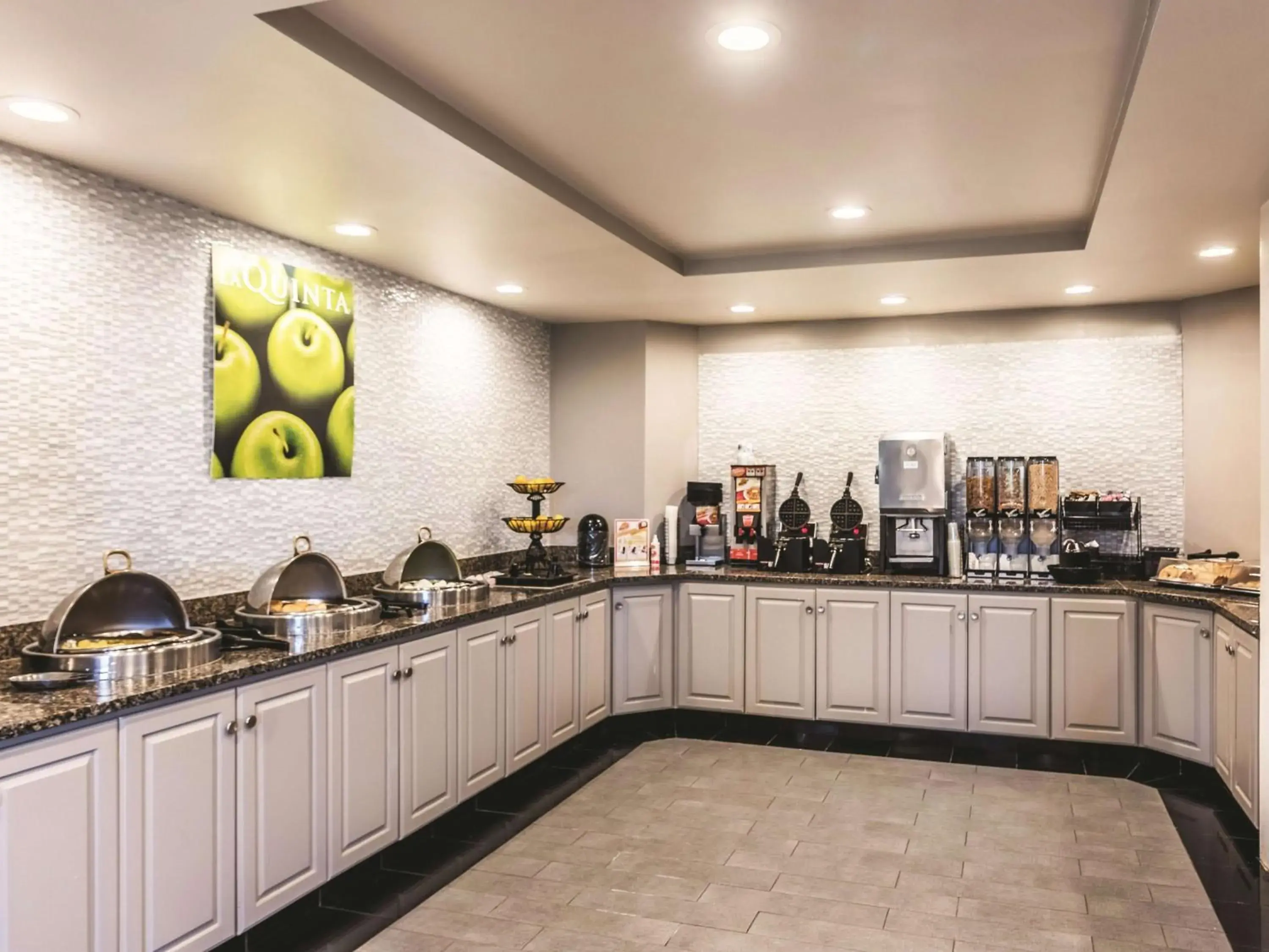 Restaurant/places to eat in La Quinta by Wyndham Colorado Springs North Restaurant/places to eat in La Quinta by Wyndham Colorado Springs North