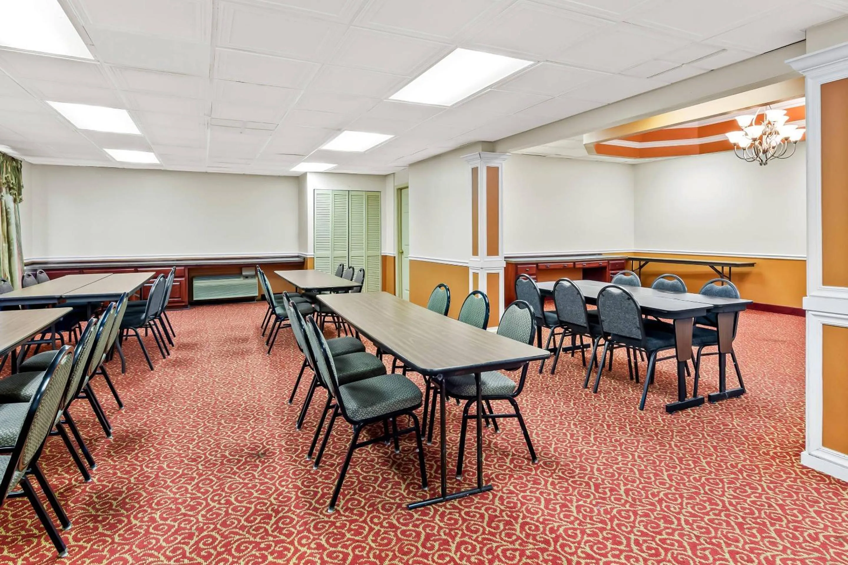 Meeting/conference room in Econo Lodge Mt Hope - Beckley