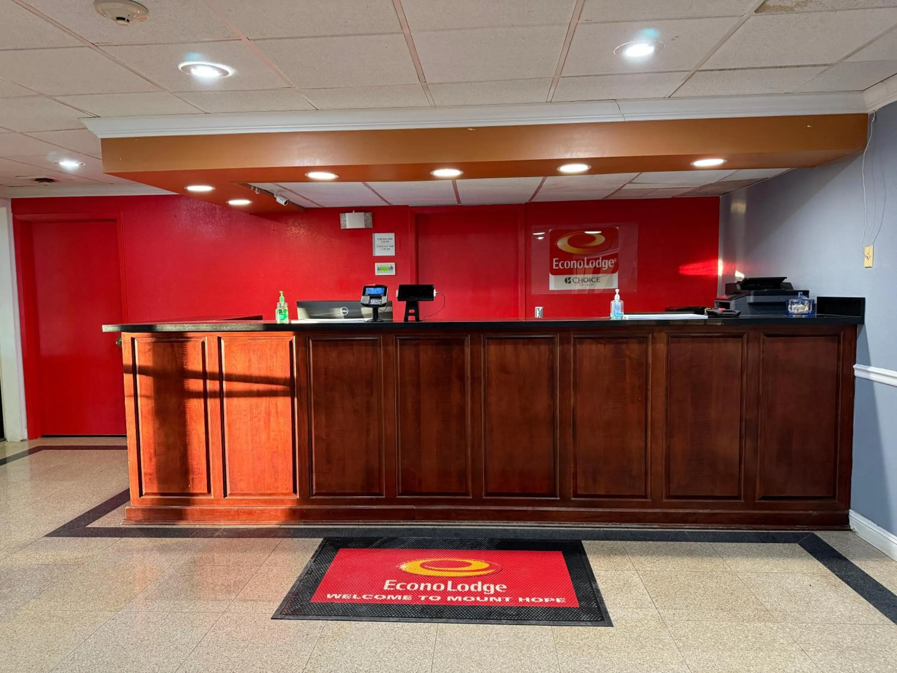 Lobby or reception in Econo Lodge Mt Hope - Beckley