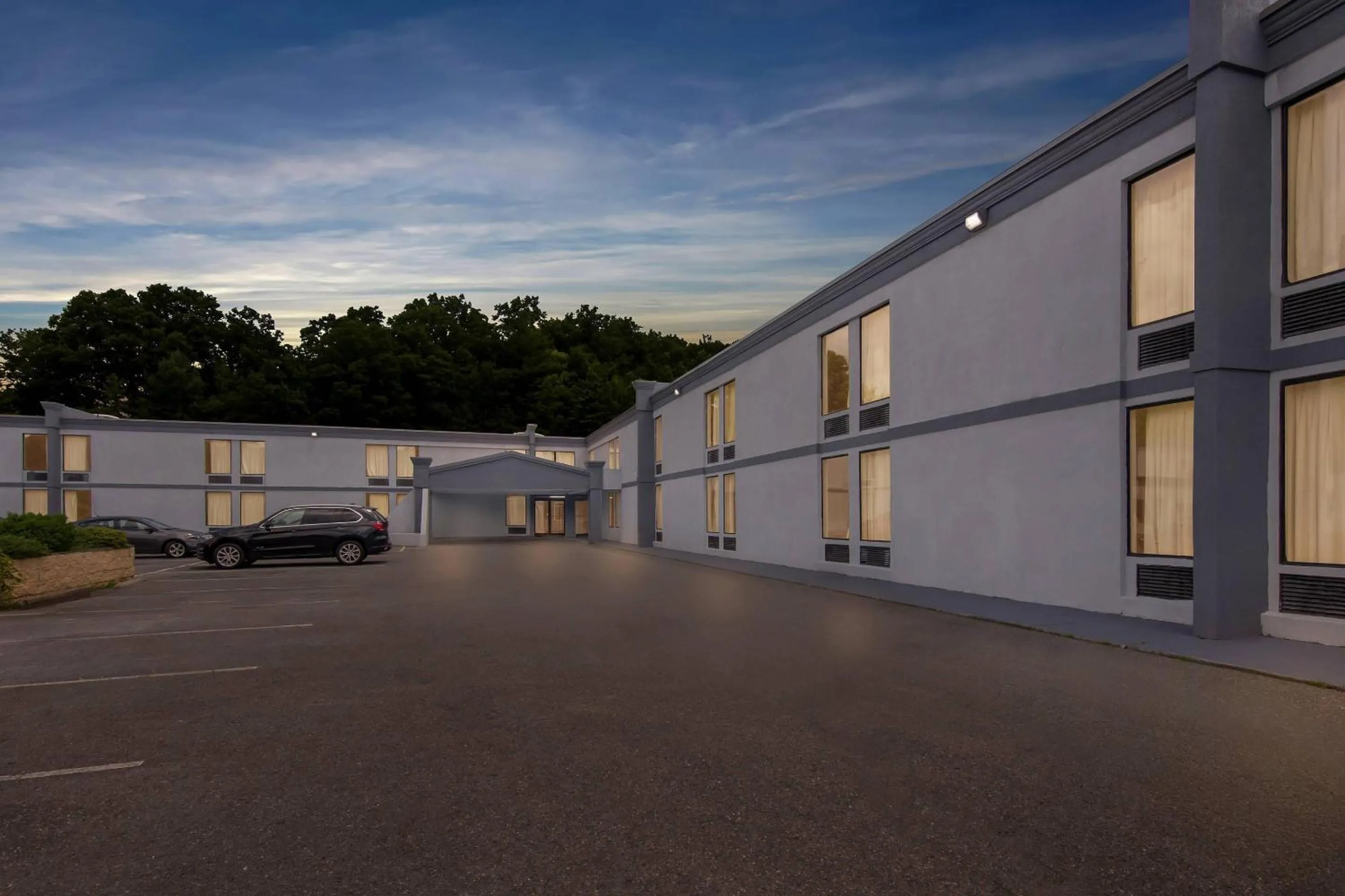 Property building in Econo Lodge Mt Hope - Beckley North