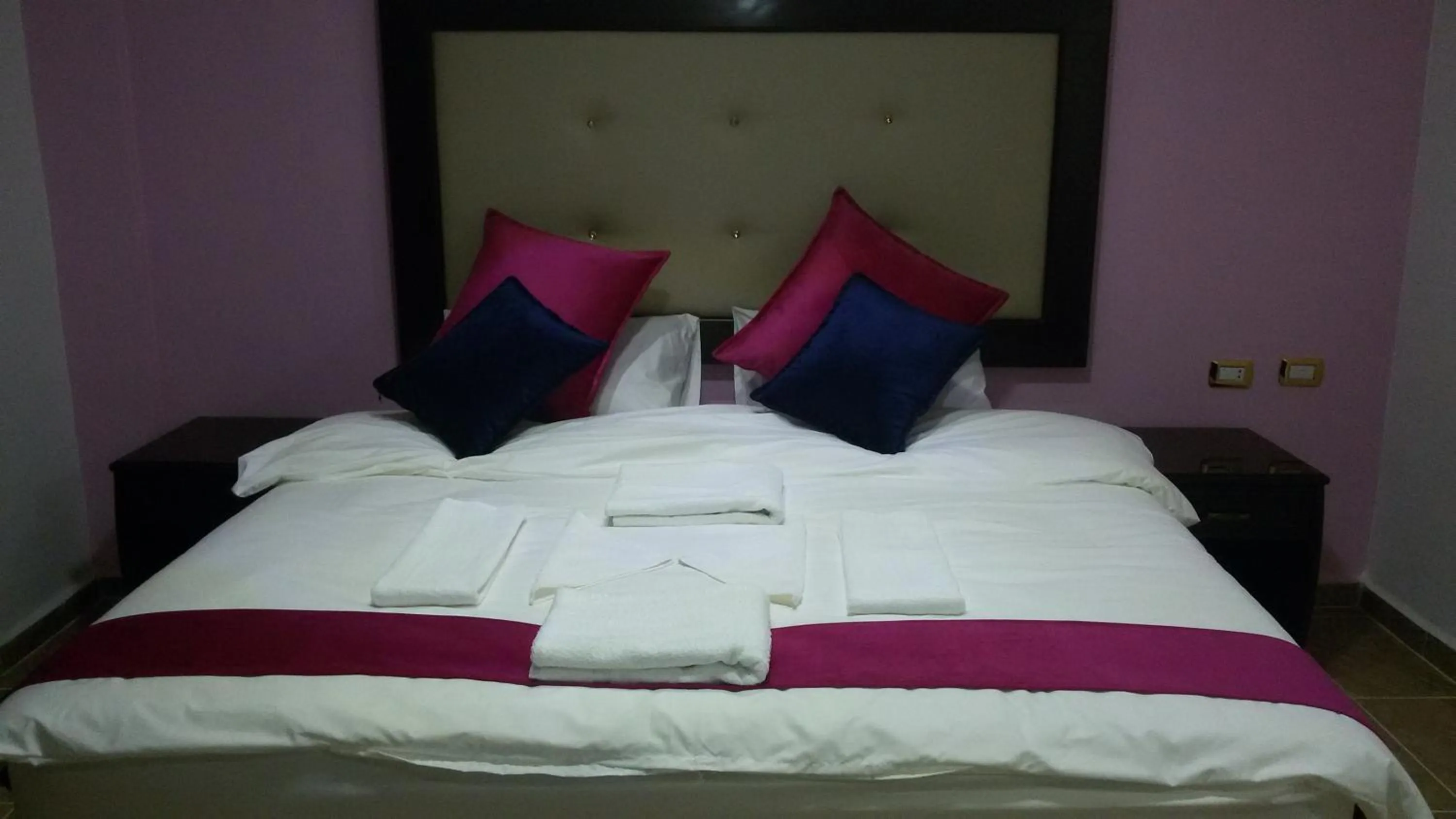 Bed in Petra Guests Hotel