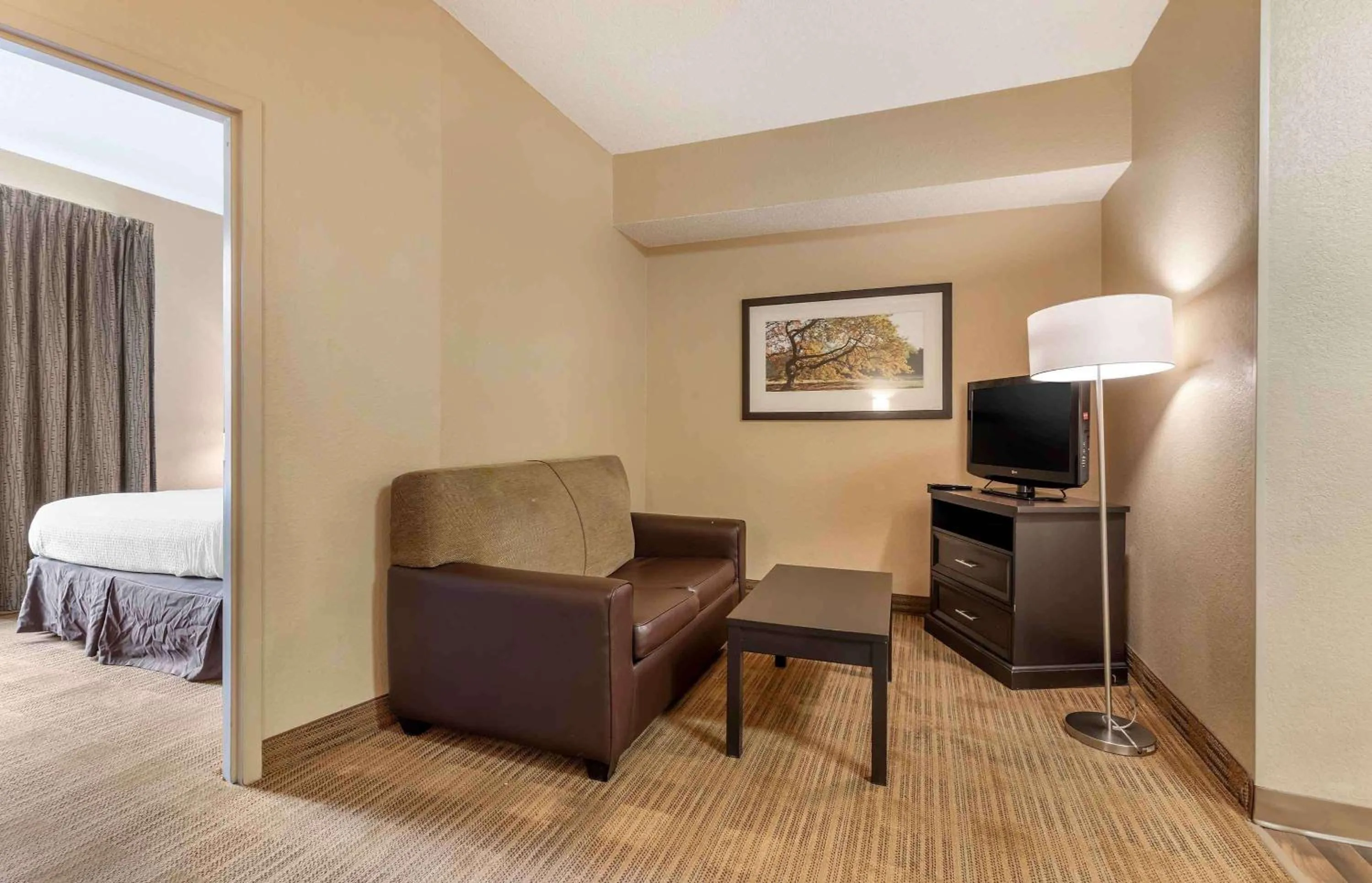 Bedroom in Extended Stay America Suites - Dallas - Frankford Road