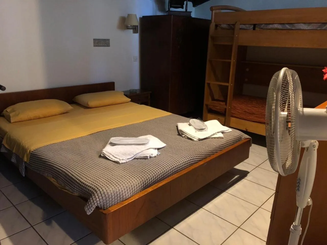 Bedroom, Bed in Oasis