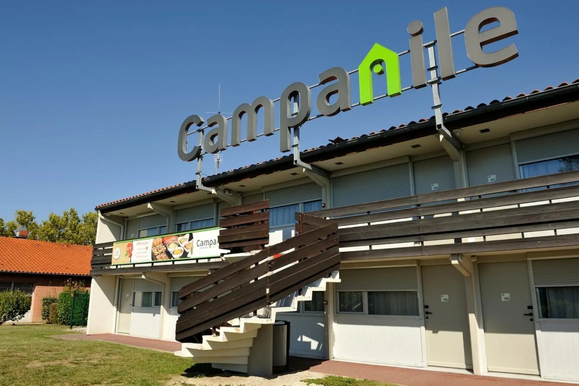 Facade/entrance in Campanile Toulouse Sud-Labège innopole Facade/entrance in Campanile Toulouse Sud-Labège innopole