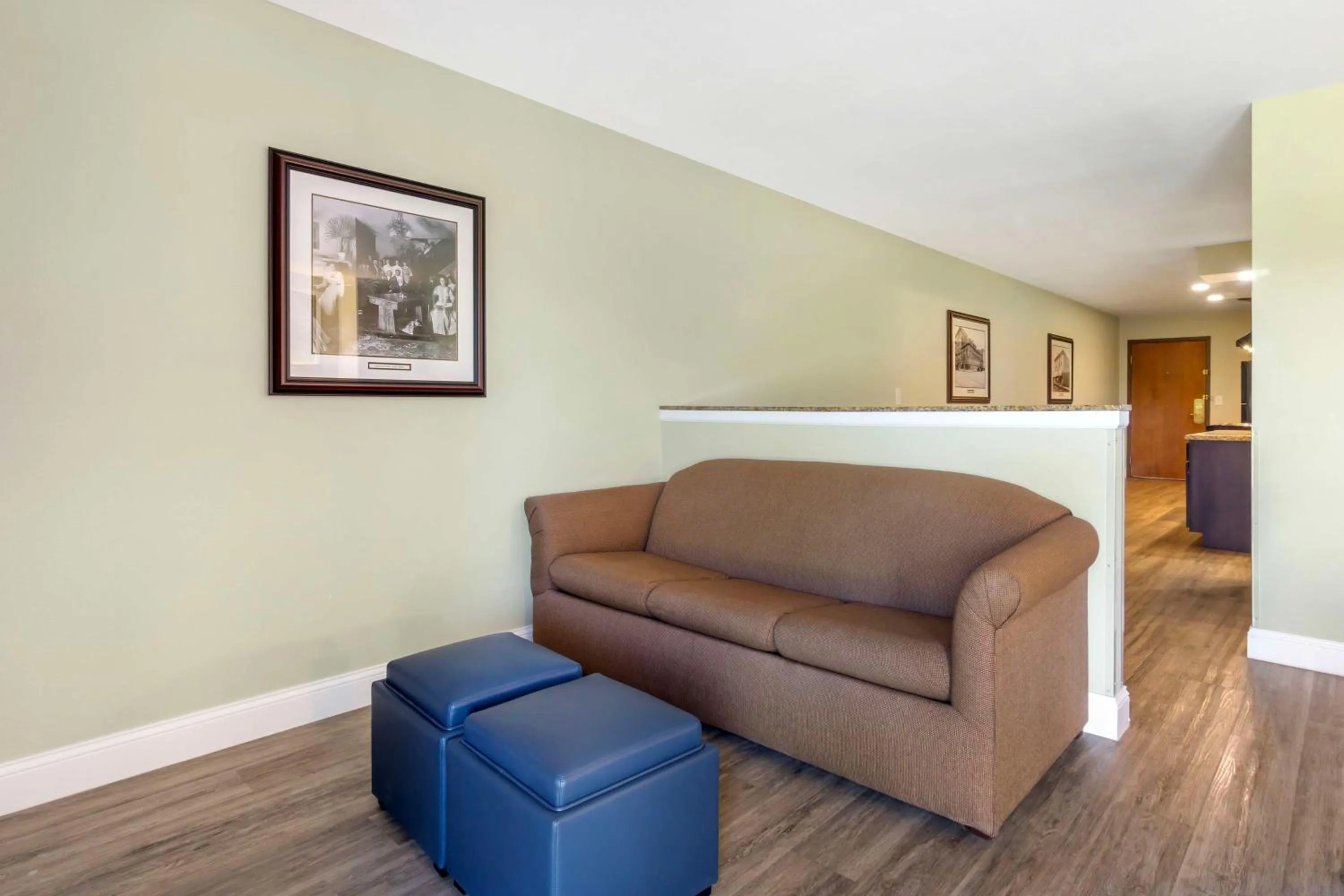 Photo of the whole room in Best Western Plus Ahtanum Inn