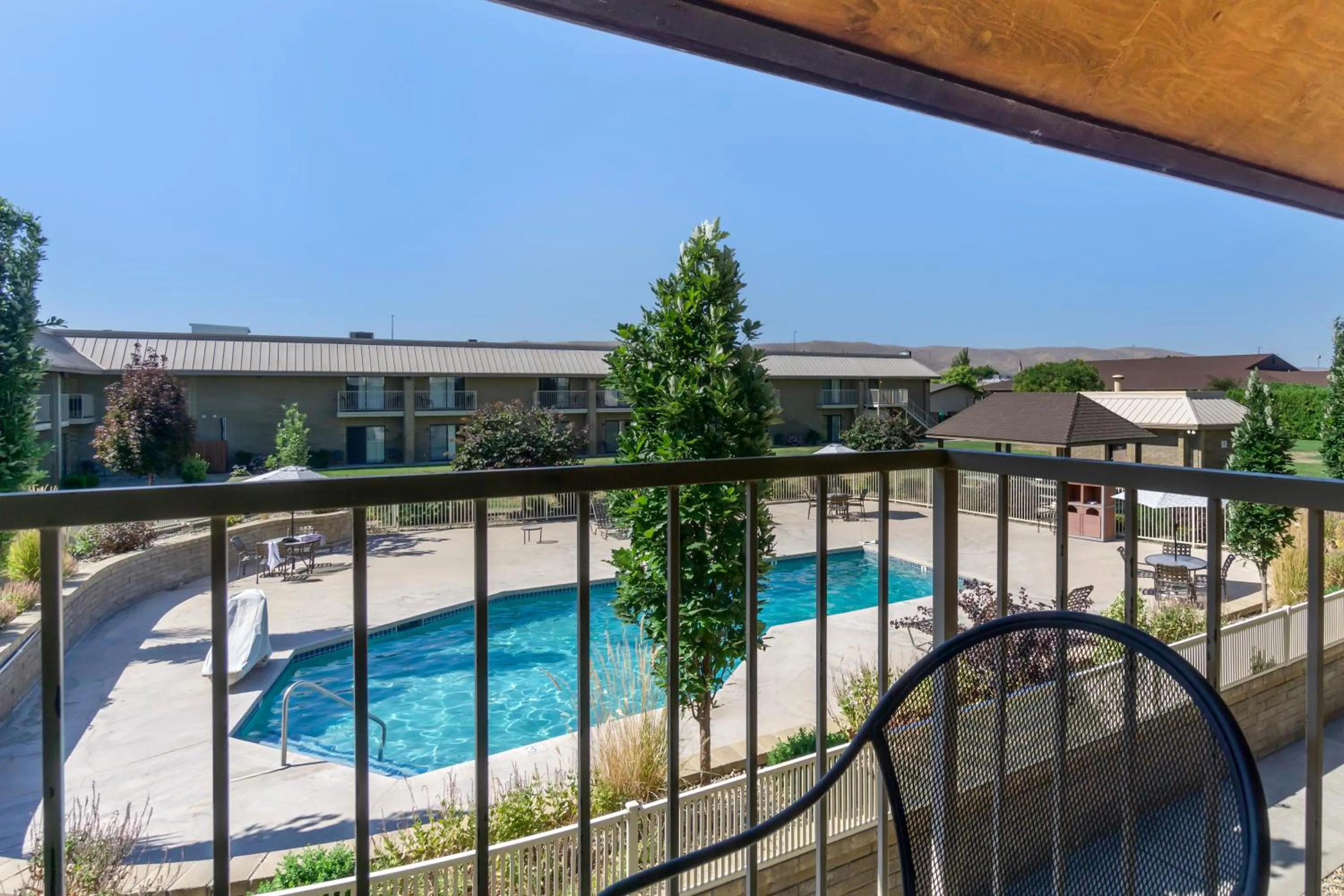 Day in Best Western Plus Ahtanum Inn