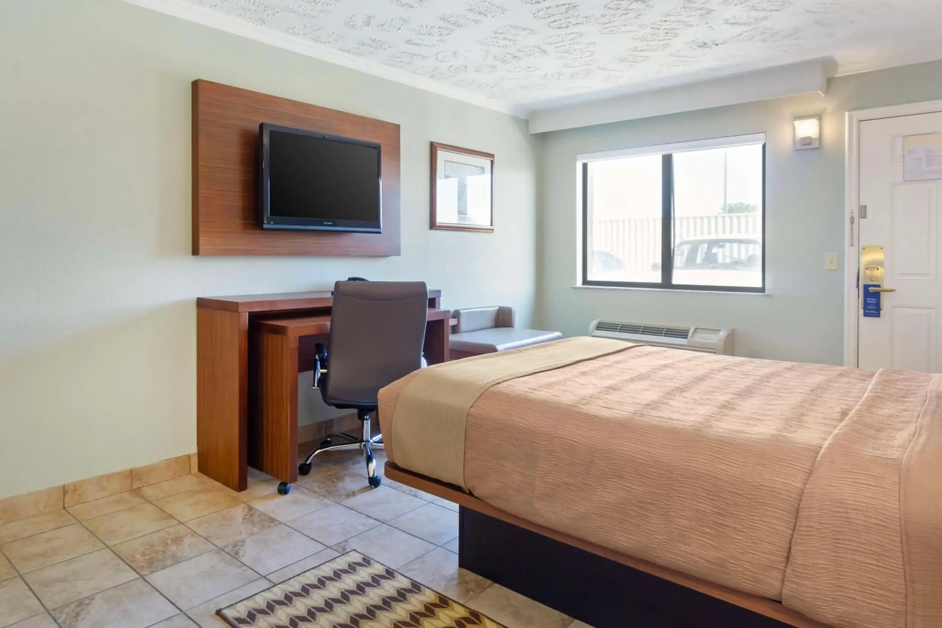 Bedroom, Bed in Best Western Plus Ahtanum Inn Bedroom, Bed in Best Western Plus Ahtanum Inn