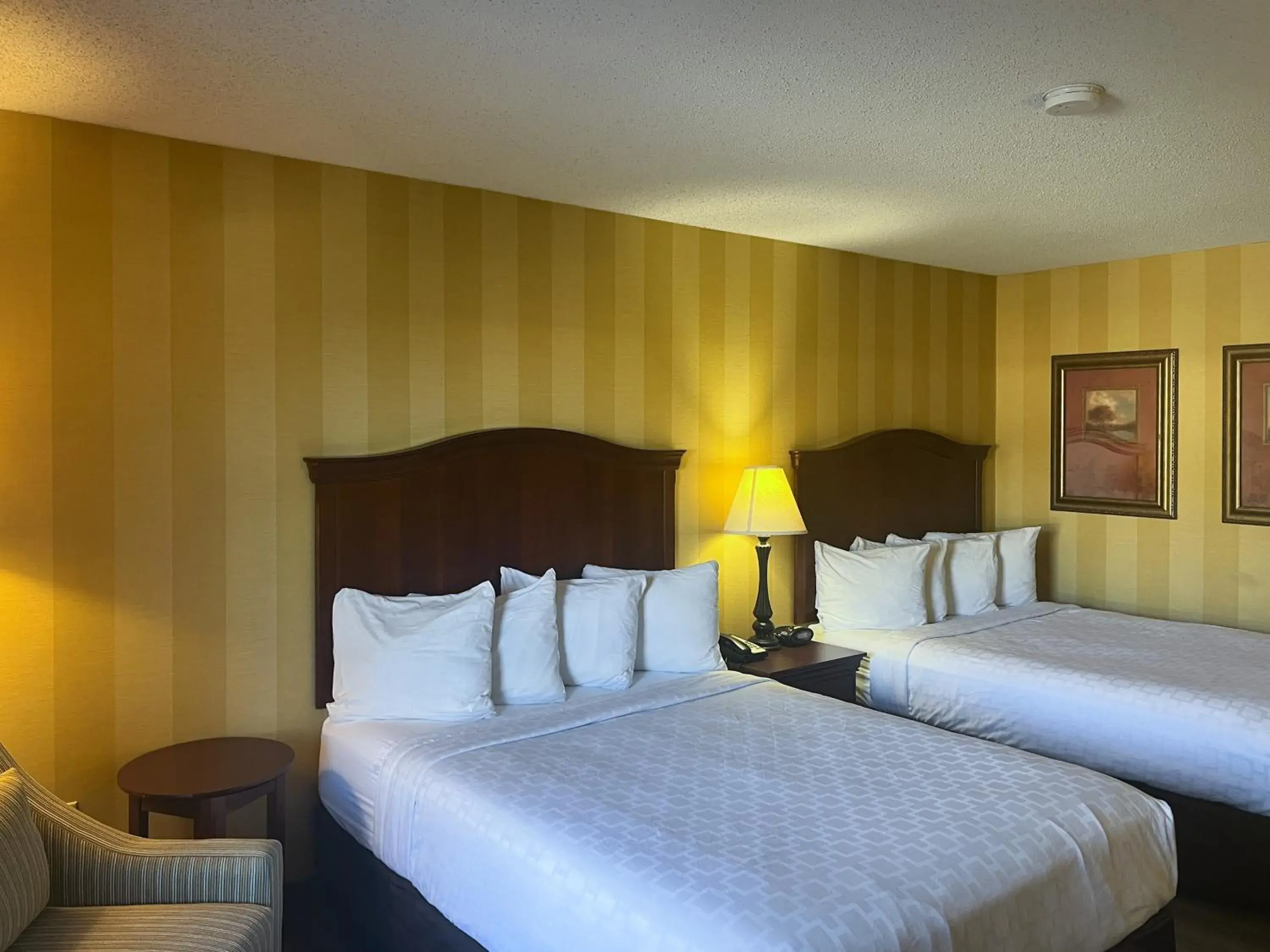 Photo of the whole room, Bed in Best Western Aquia Quantico Photo of the whole room, Bed in Best Western Aquia Quantico