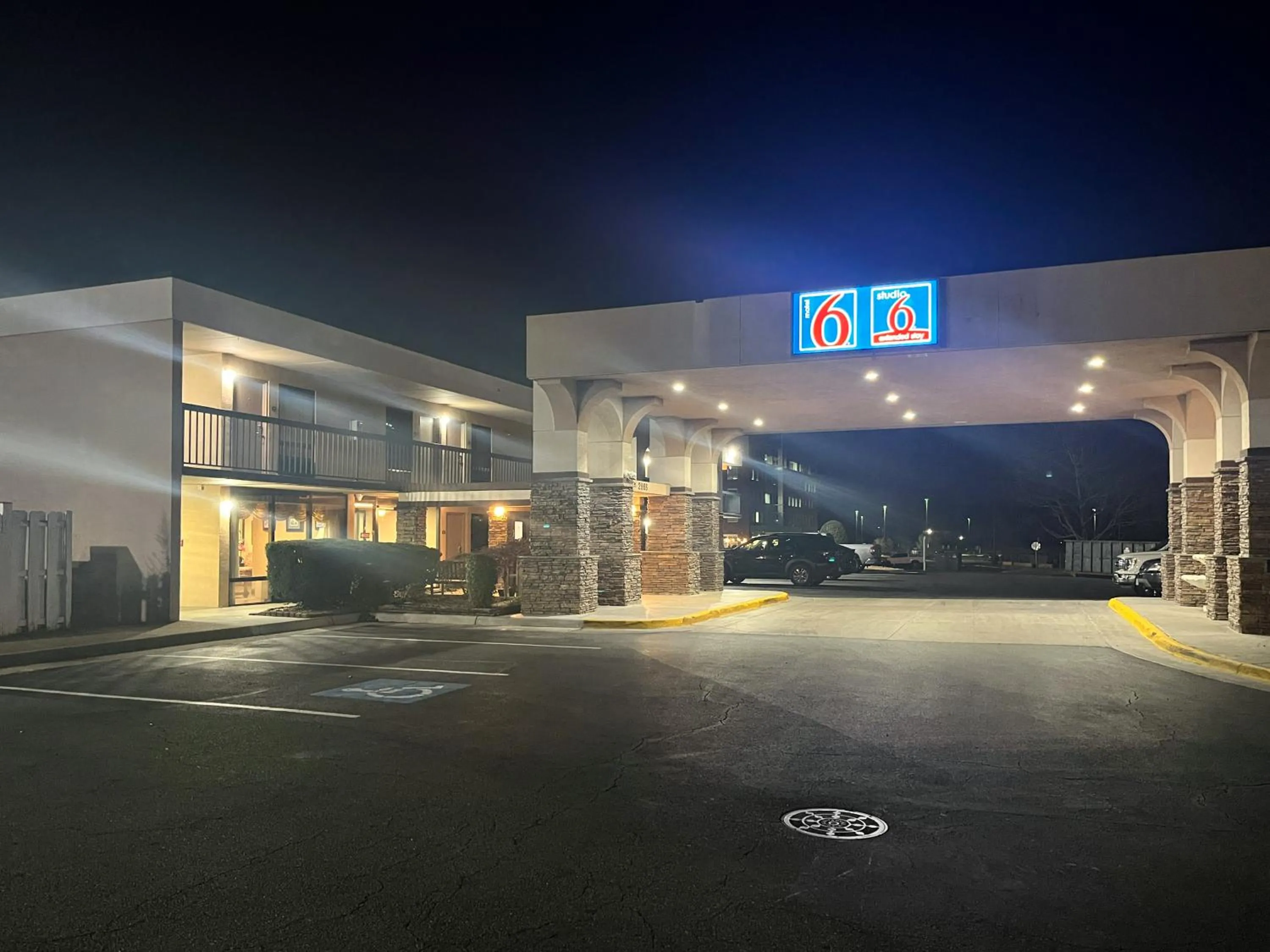 Property building in Best Western Aquia Quantico
