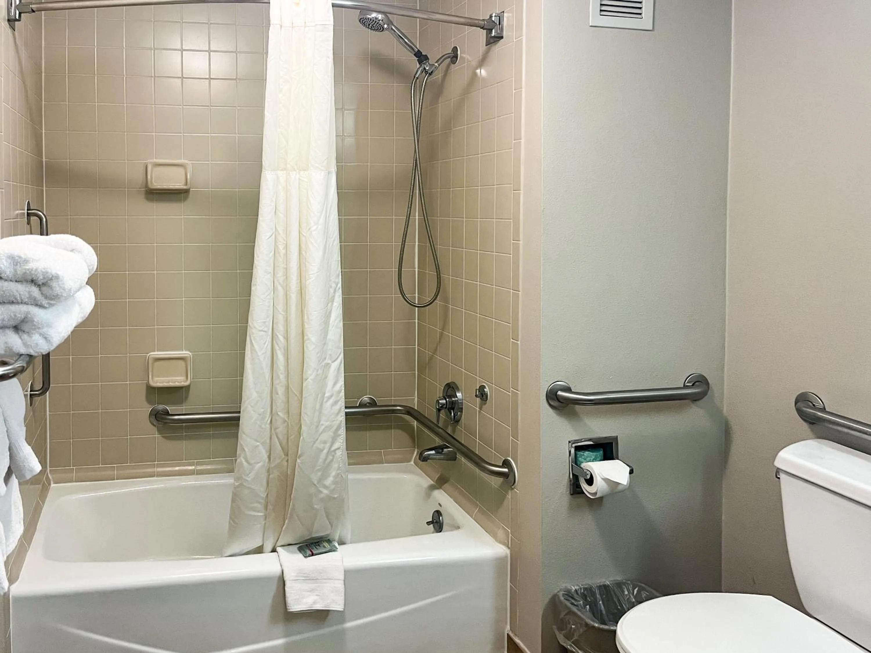 Bathroom in Best Western Aquia Quantico